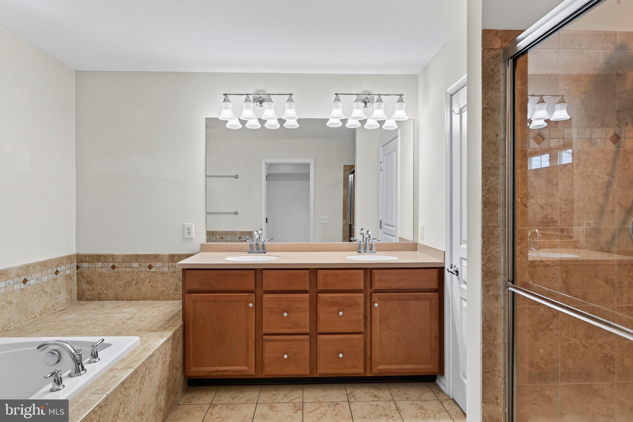 APPLECROSS - Residential