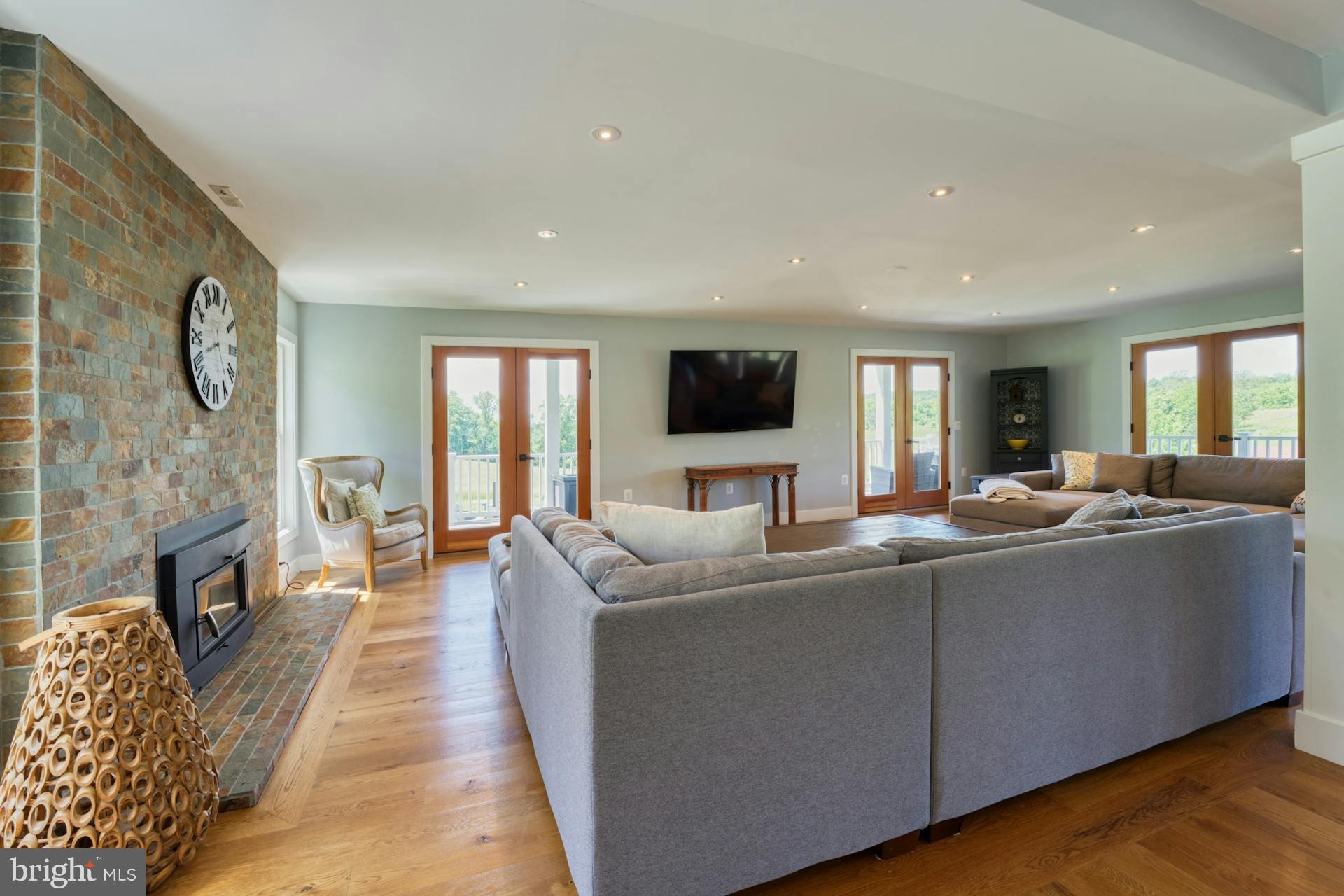 BEACON HILL - Residential