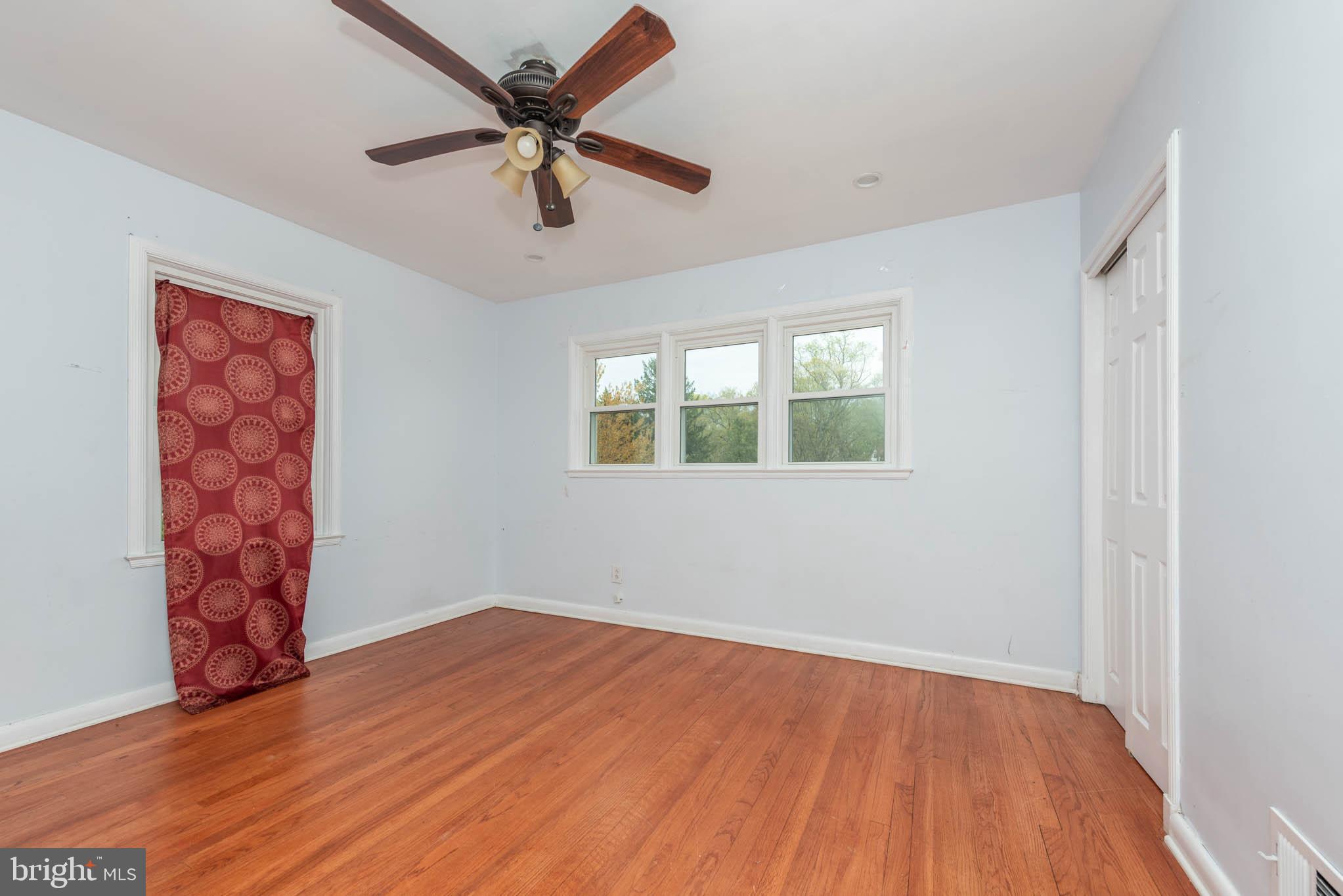 GLENDALE - Residential Income