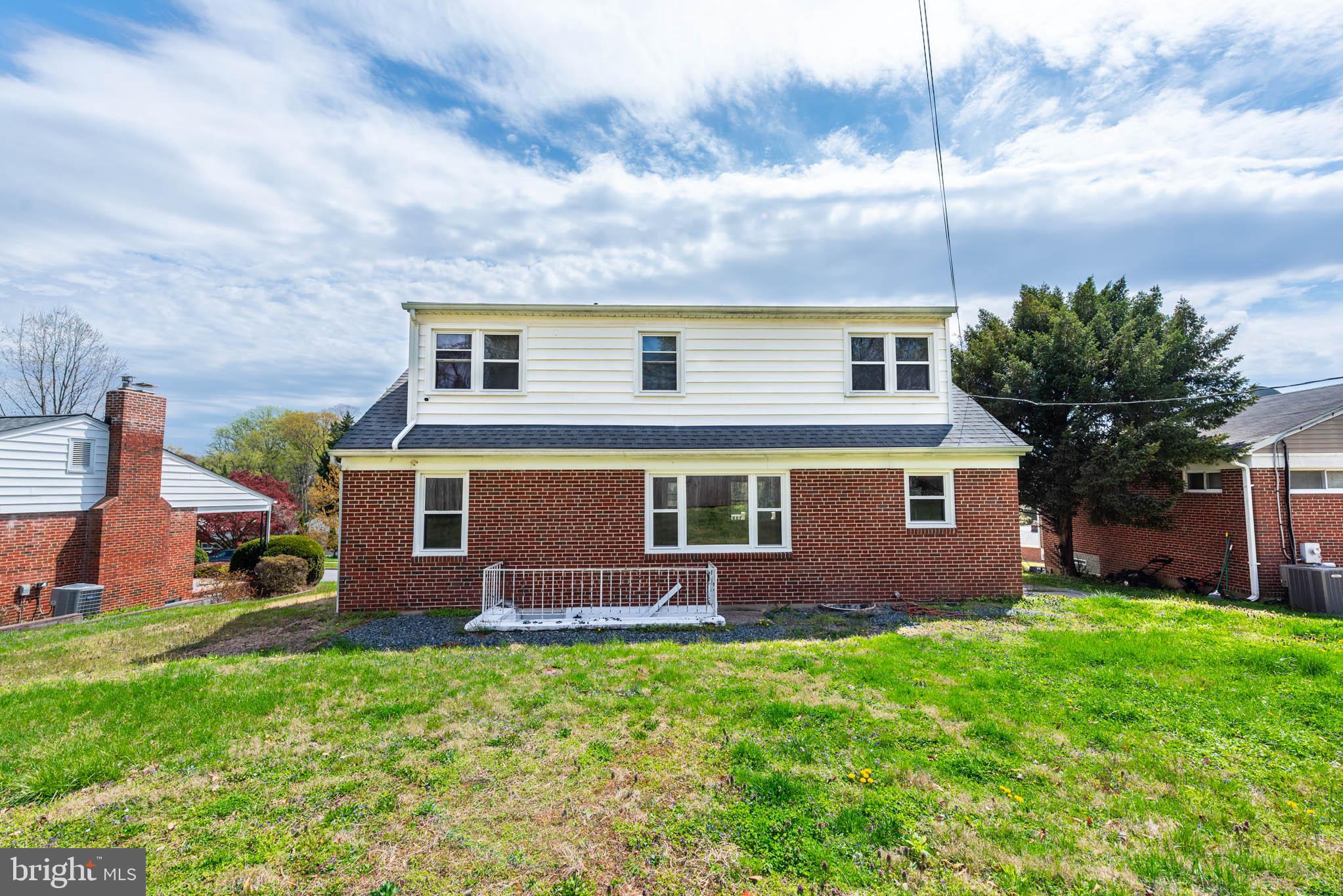 GLENDALE - Residential Income