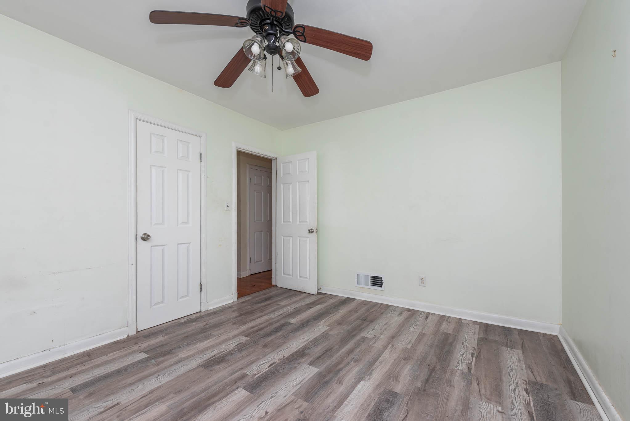 GLENDALE - Residential Income