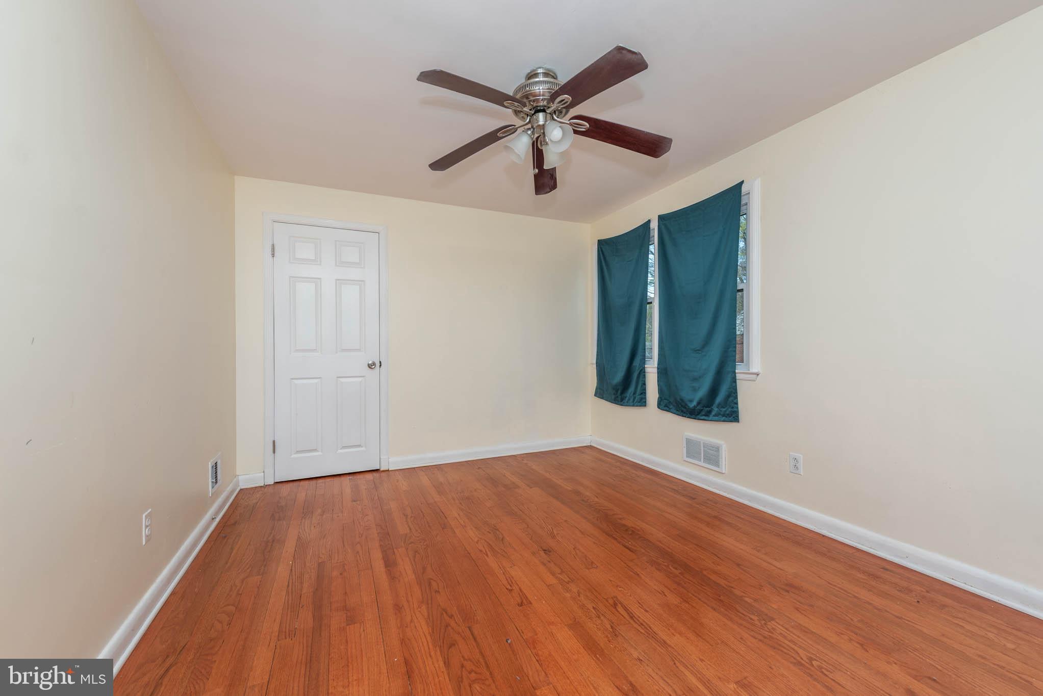 GLENDALE - Residential Income