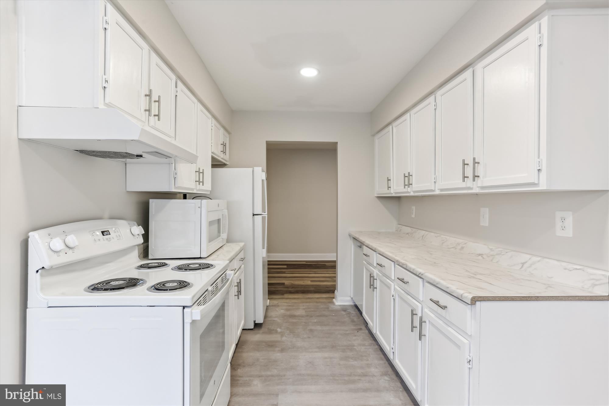 HOMELAND VILLAGE - Residential