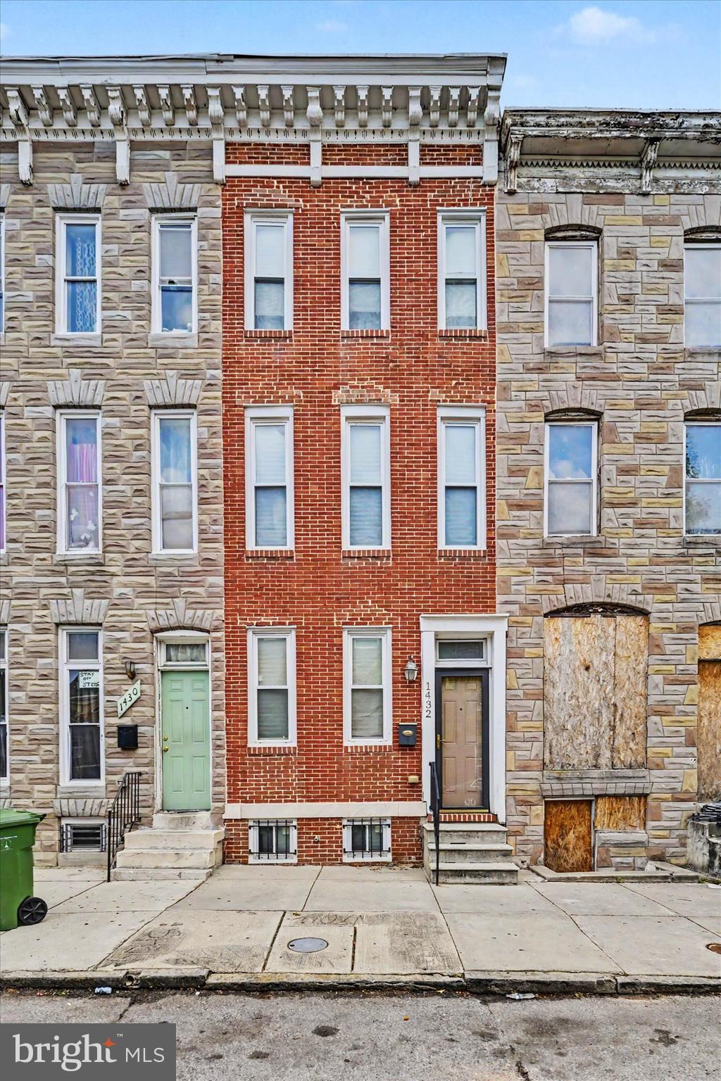 SANDTOWN-WINCHESTER - Residential