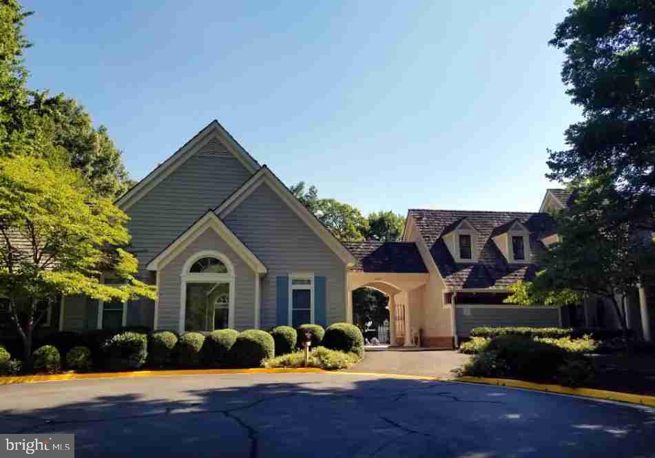CROSSPOINTE - Residential