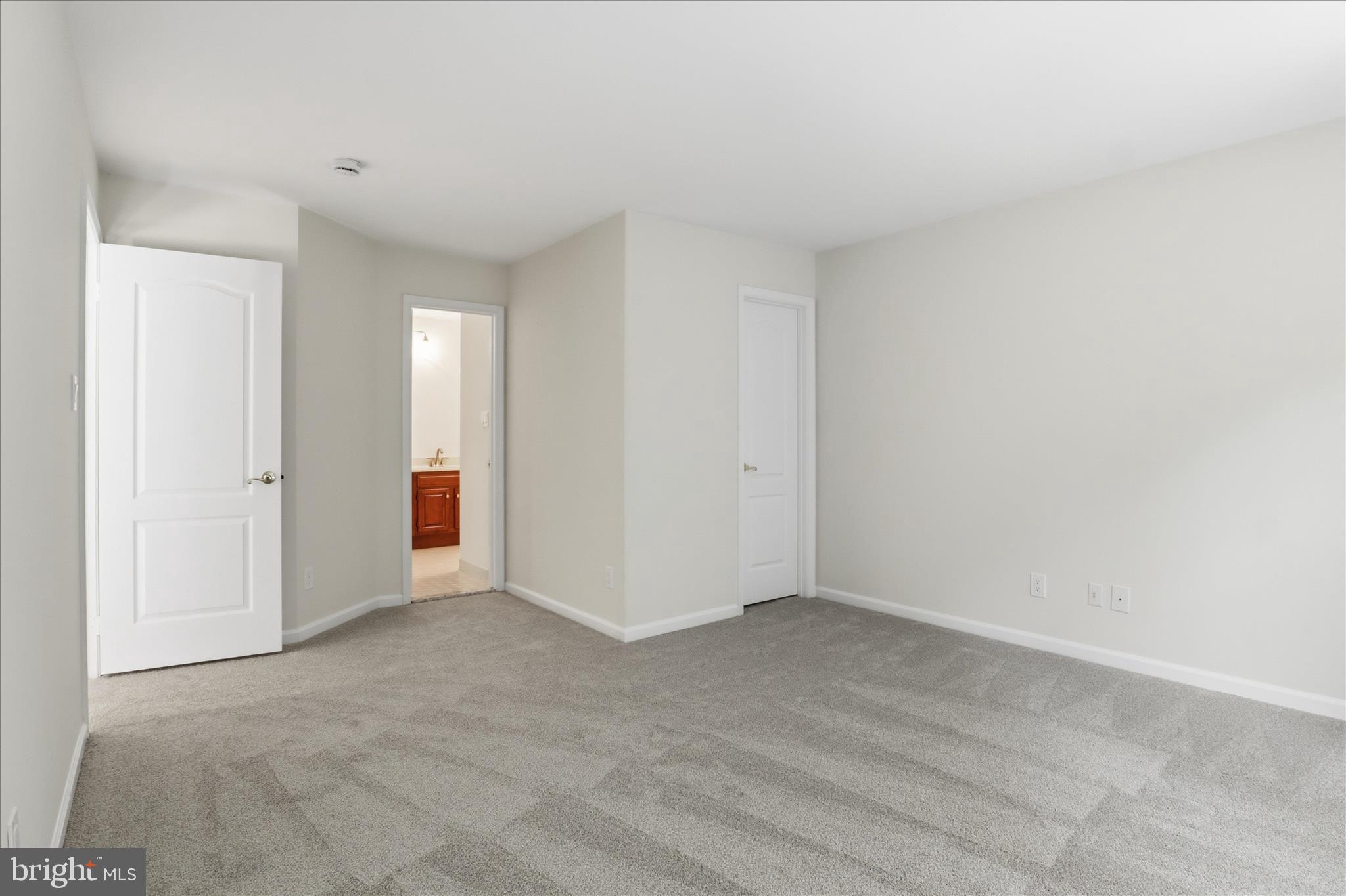 CROSSPOINTE - Residential