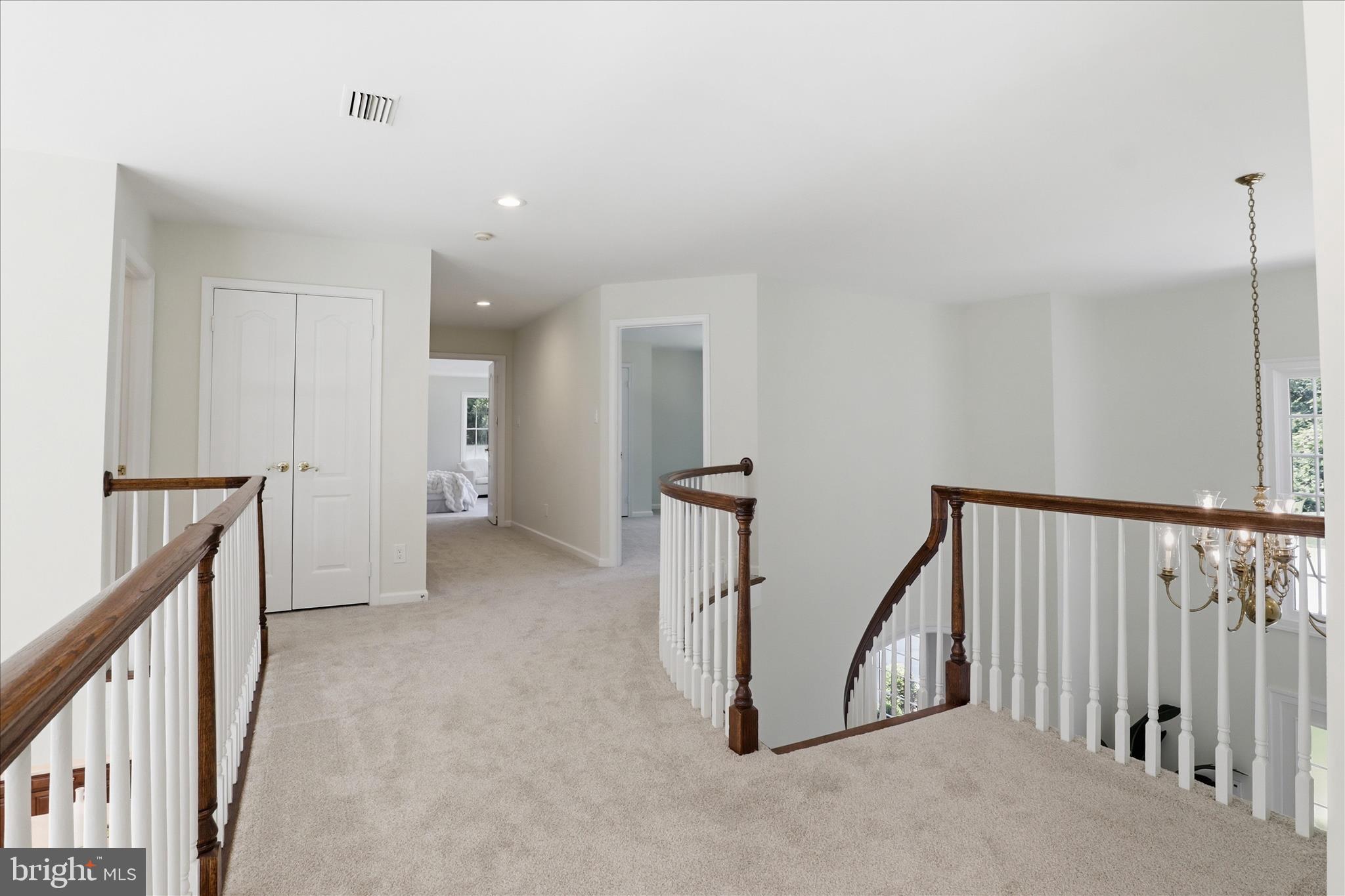 CROSSPOINTE - Residential