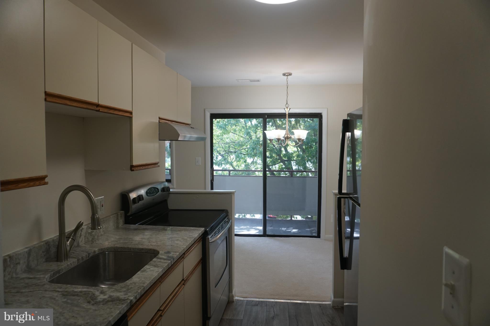 HUNTINGTON WALK - Residential