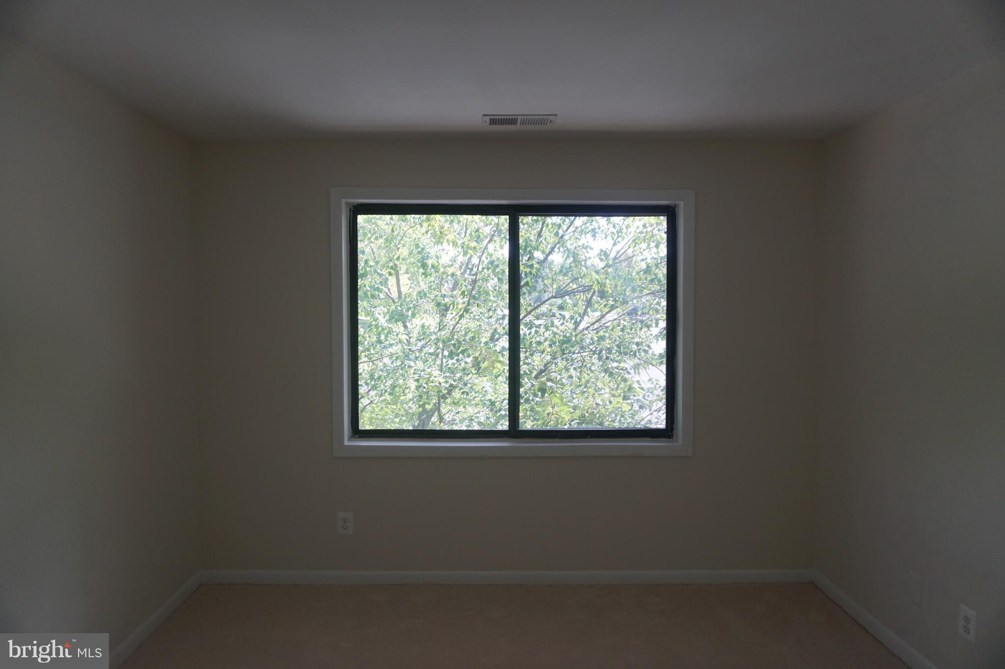 HUNTINGTON WALK - Residential