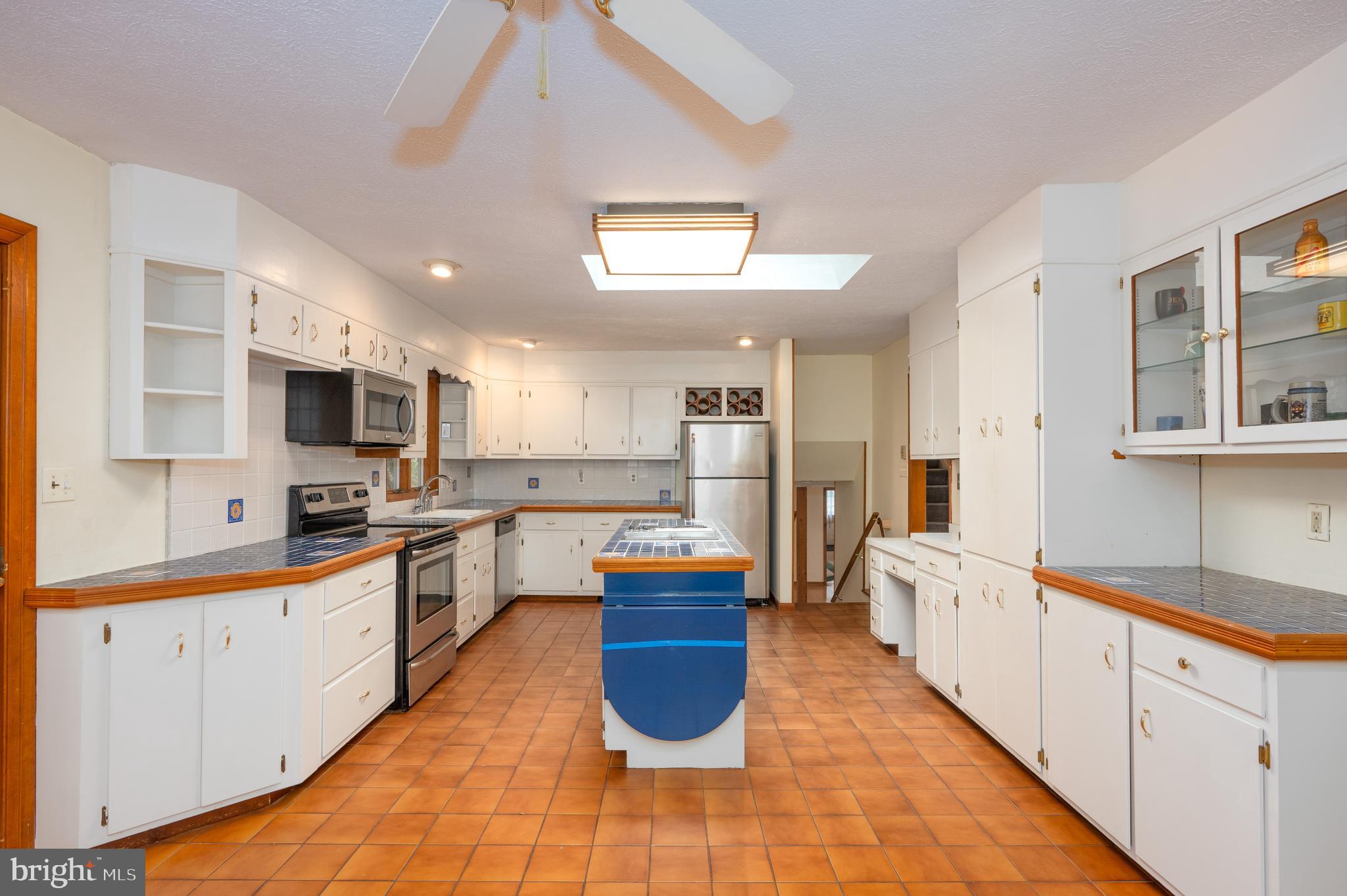 MONTFORD GLEN - Residential