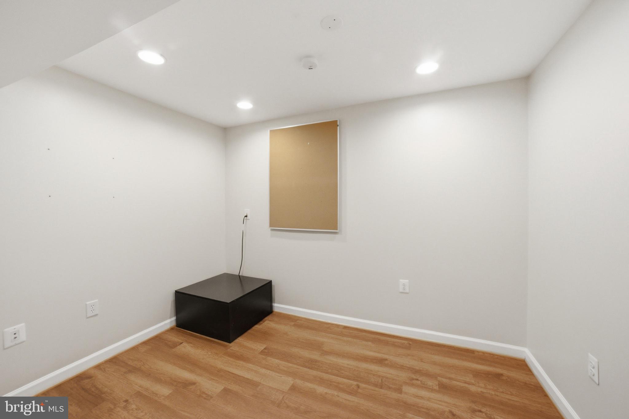 MONTCLAIR - Residential