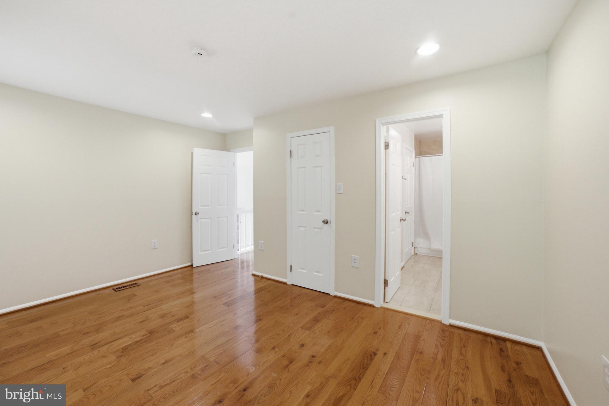 MONTCLAIR - Residential