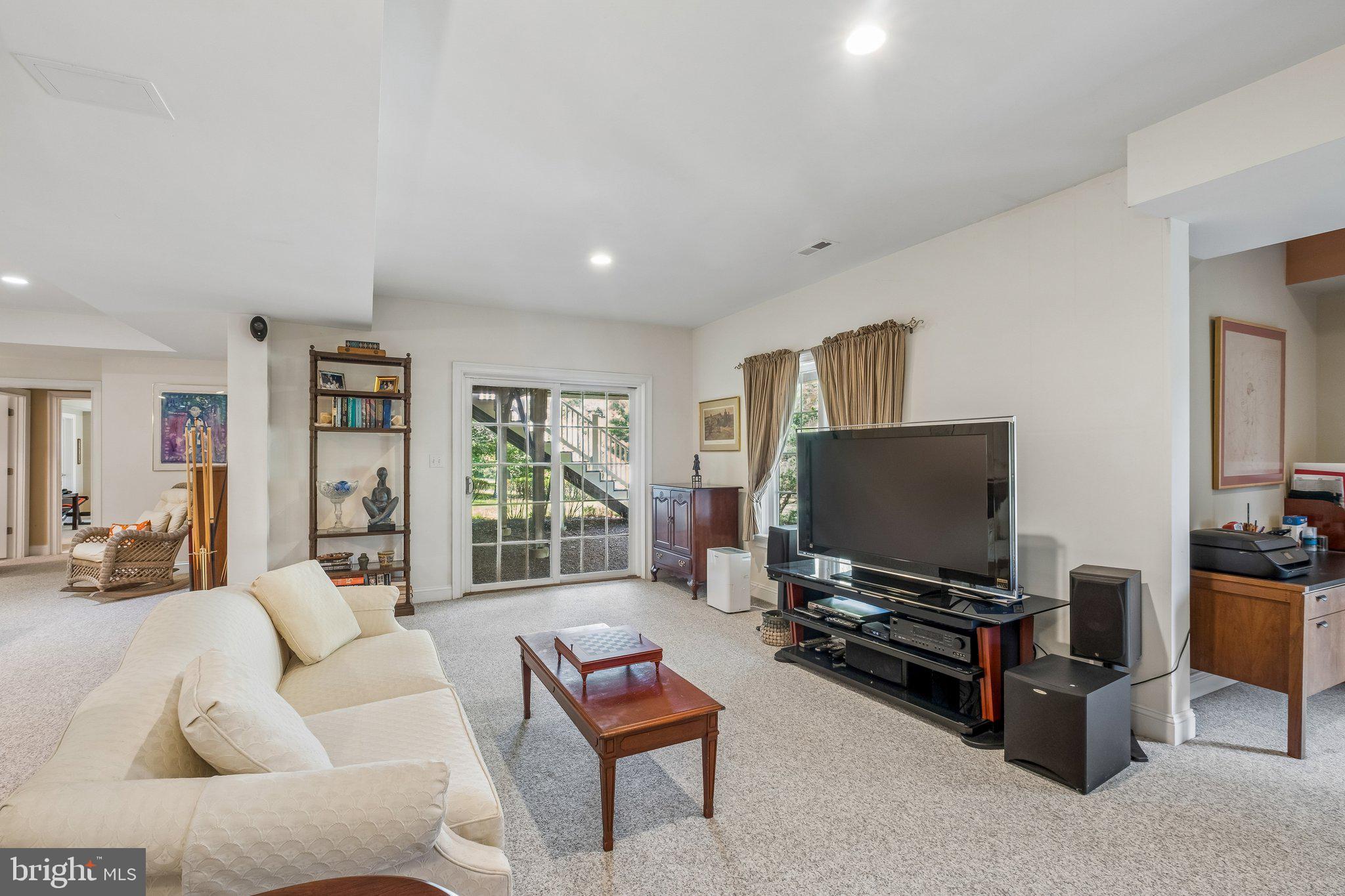 POETS WALK - Residential