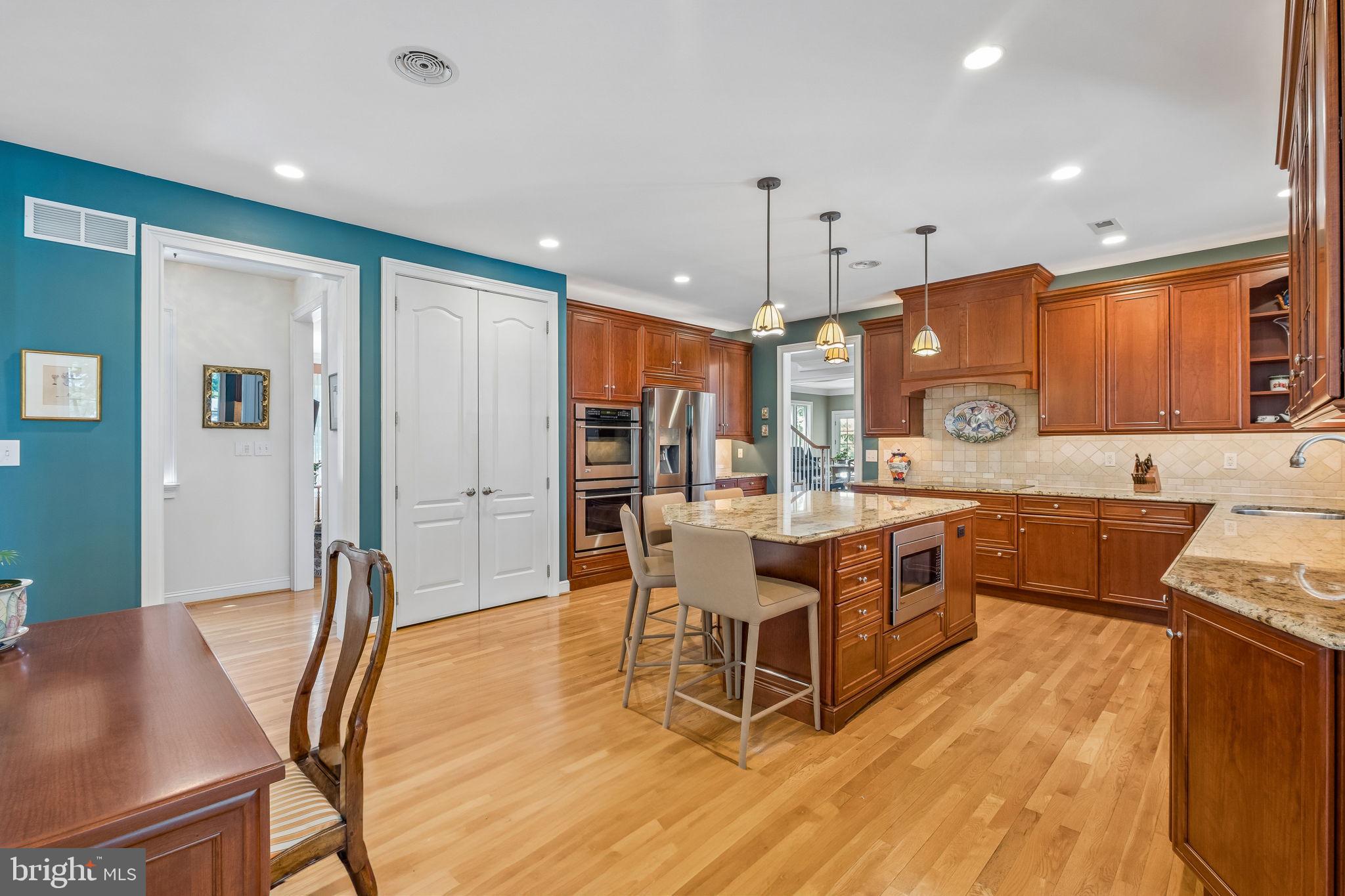 POETS WALK - Residential