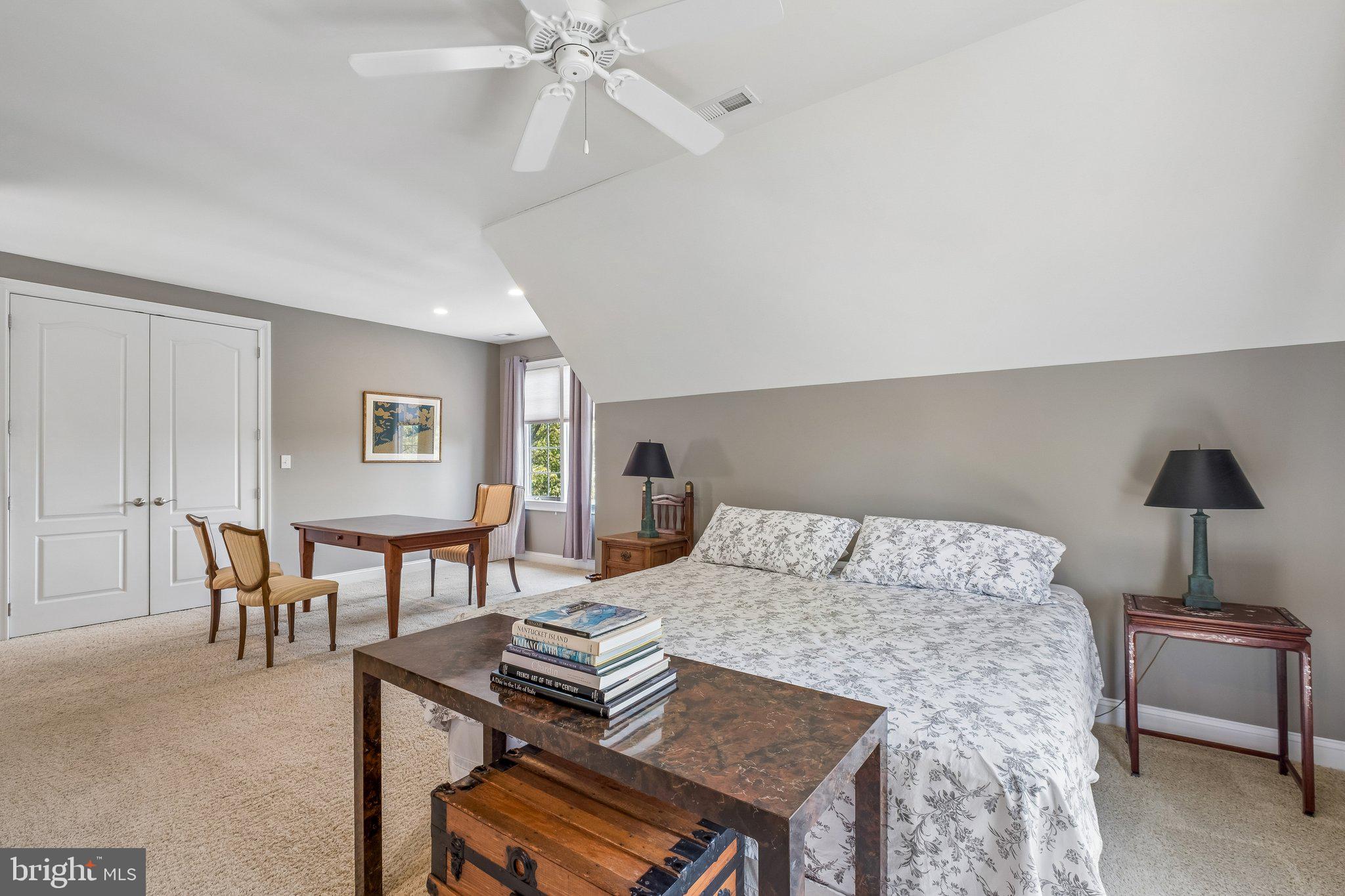 POETS WALK - Residential