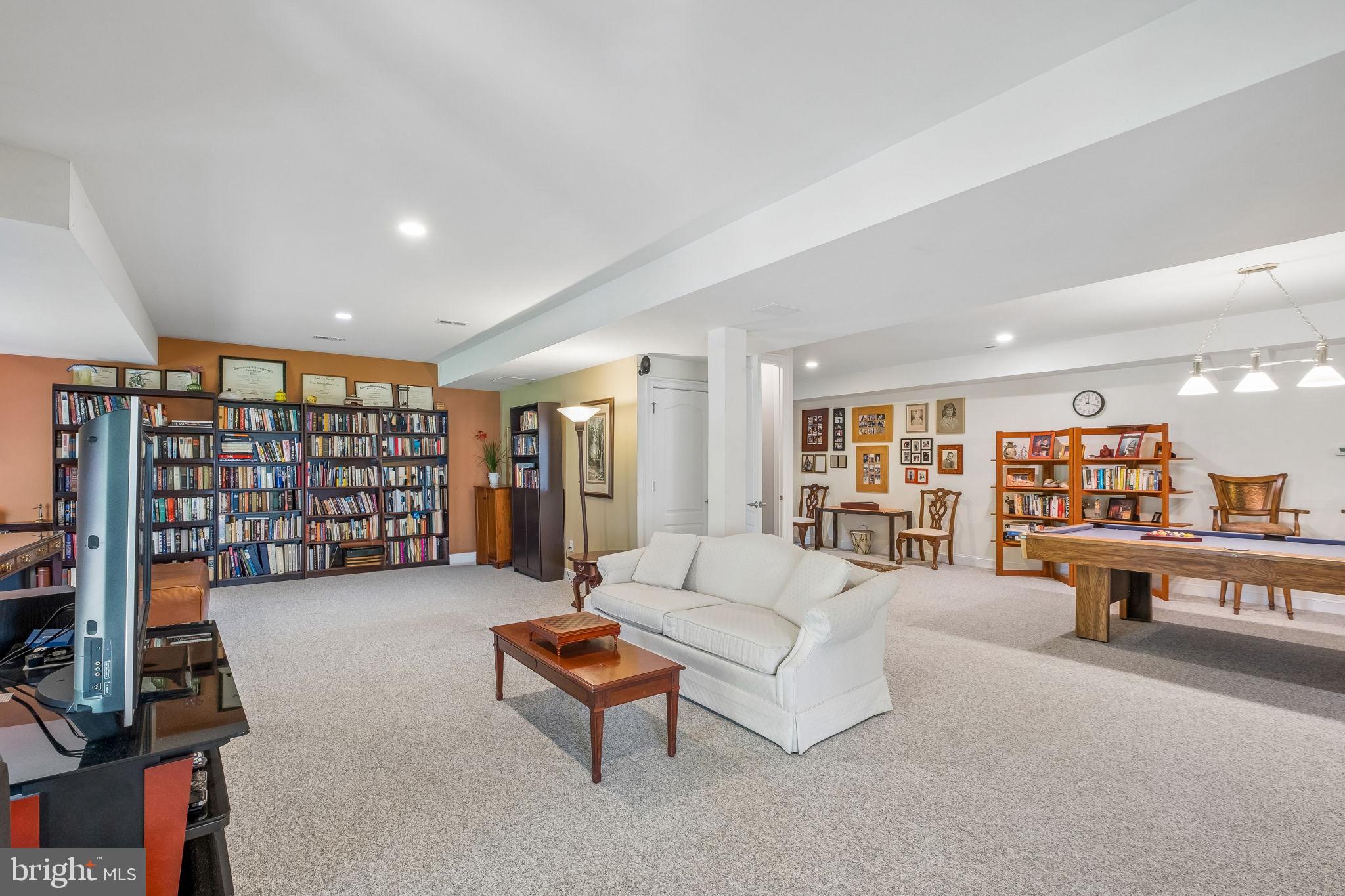 POETS WALK - Residential
