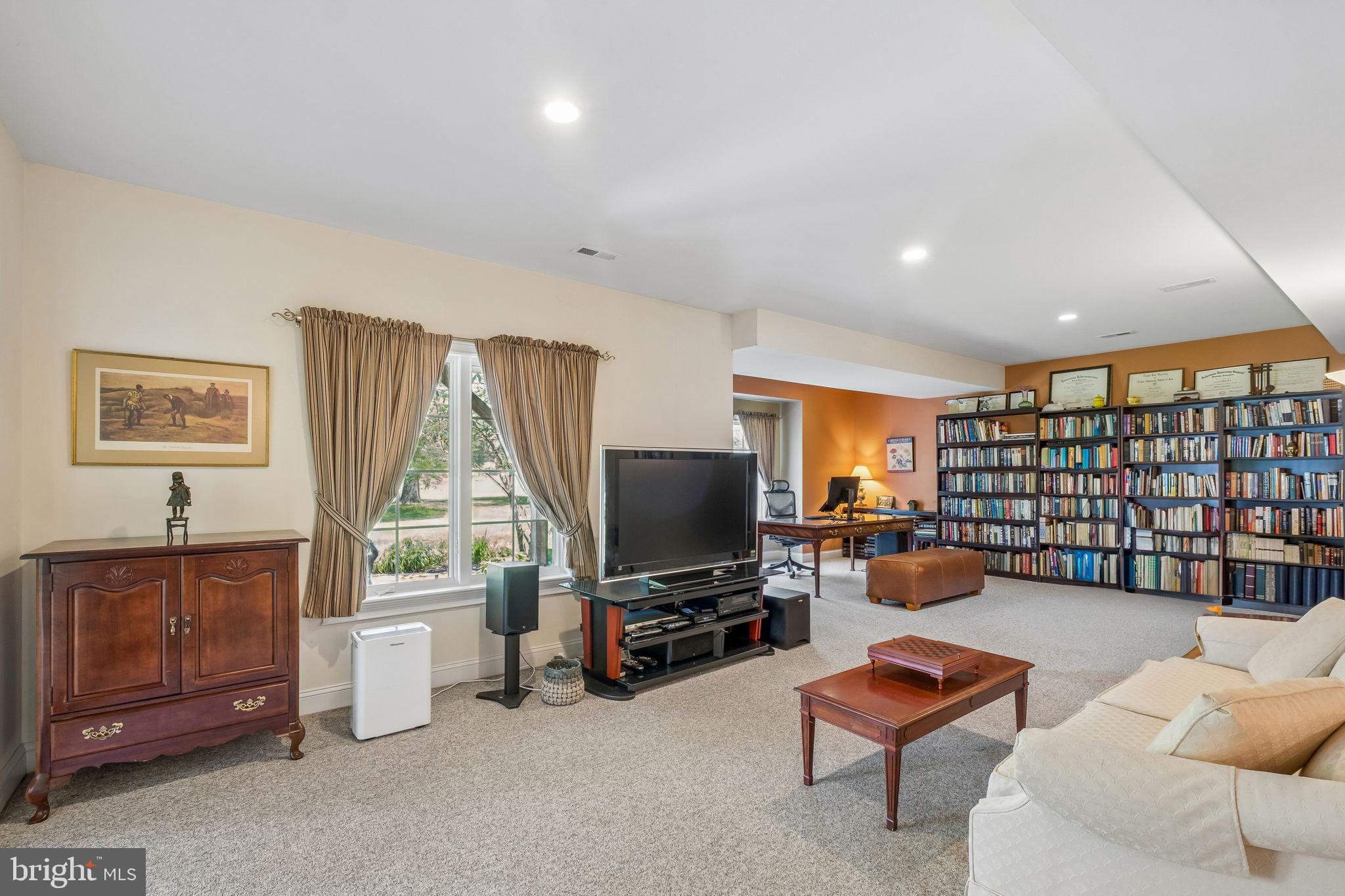 POETS WALK - Residential