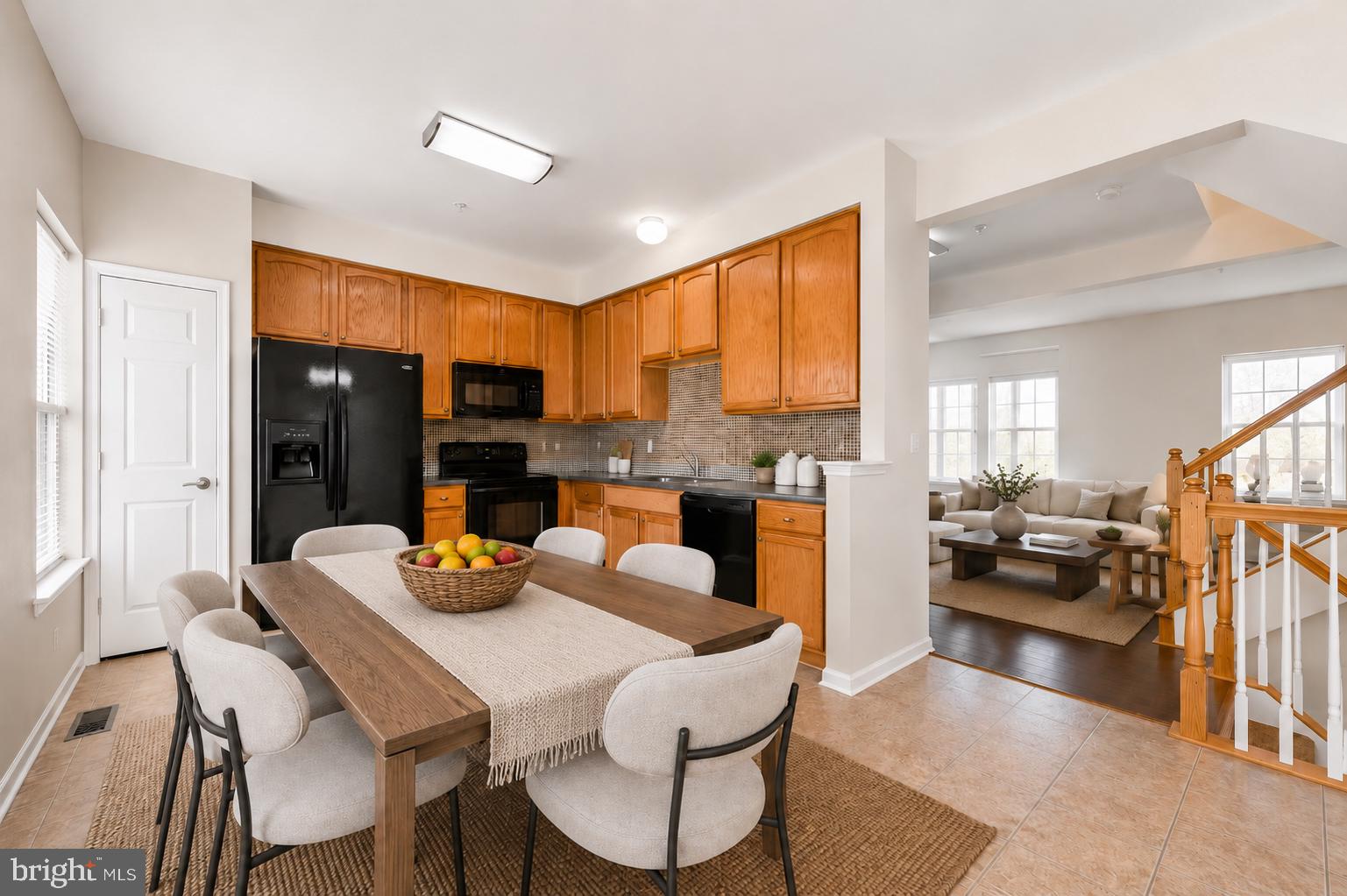 ROUND HILL - Residential
