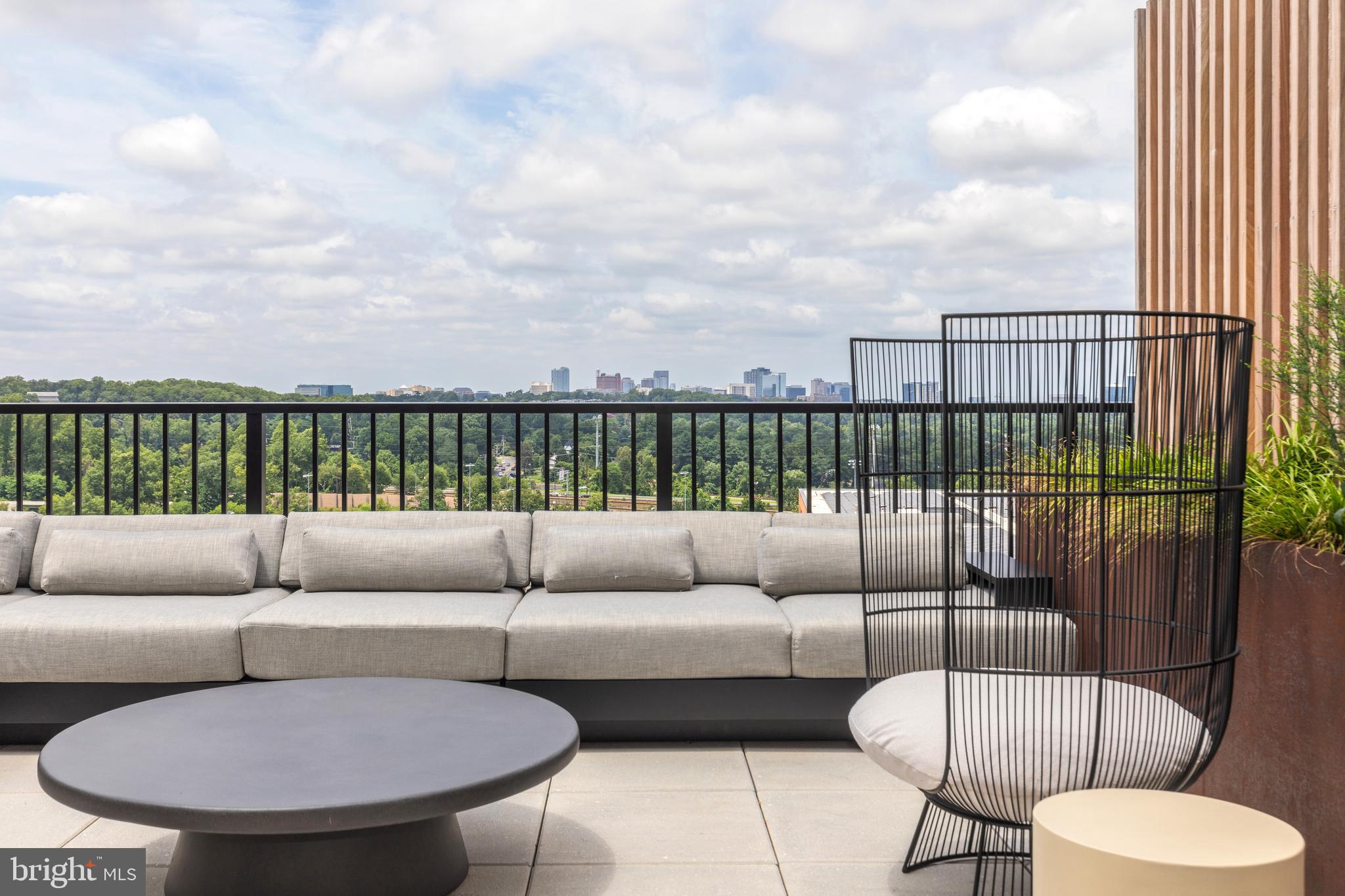 FALLS CHURCH CITY - Residential