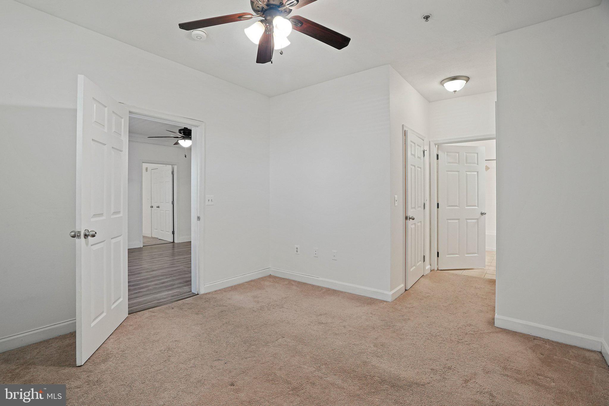 FITZ AT ROCKVILLE TOWN C - Residential