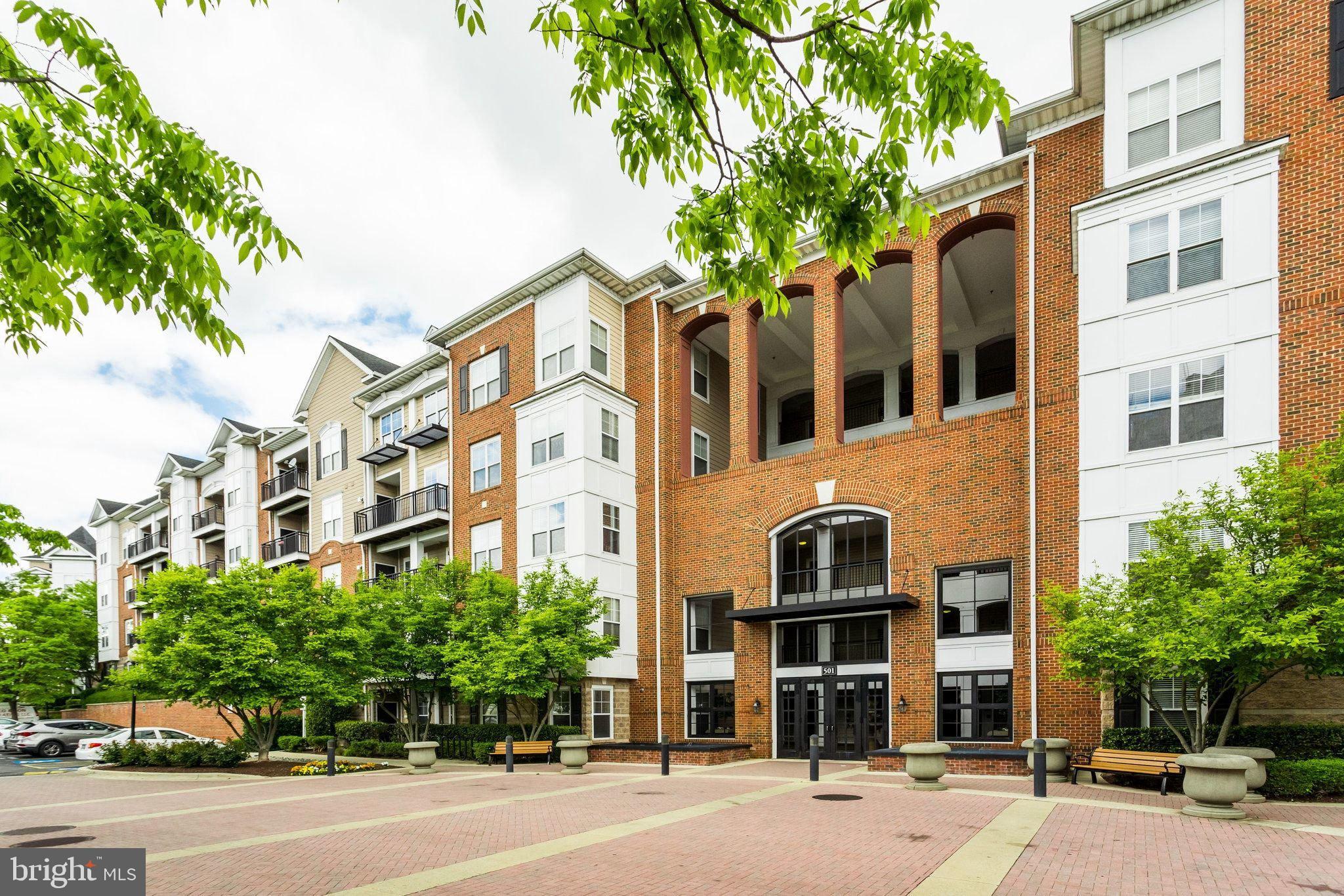 FITZ AT ROCKVILLE TOWN C - Residential