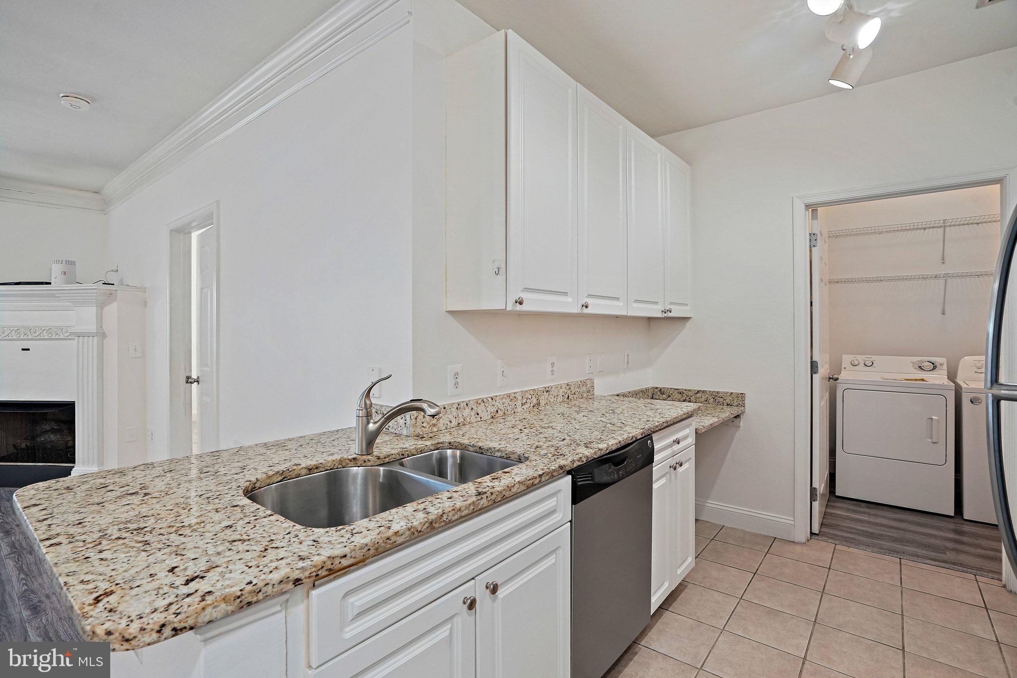 FITZ AT ROCKVILLE TOWN C - Residential