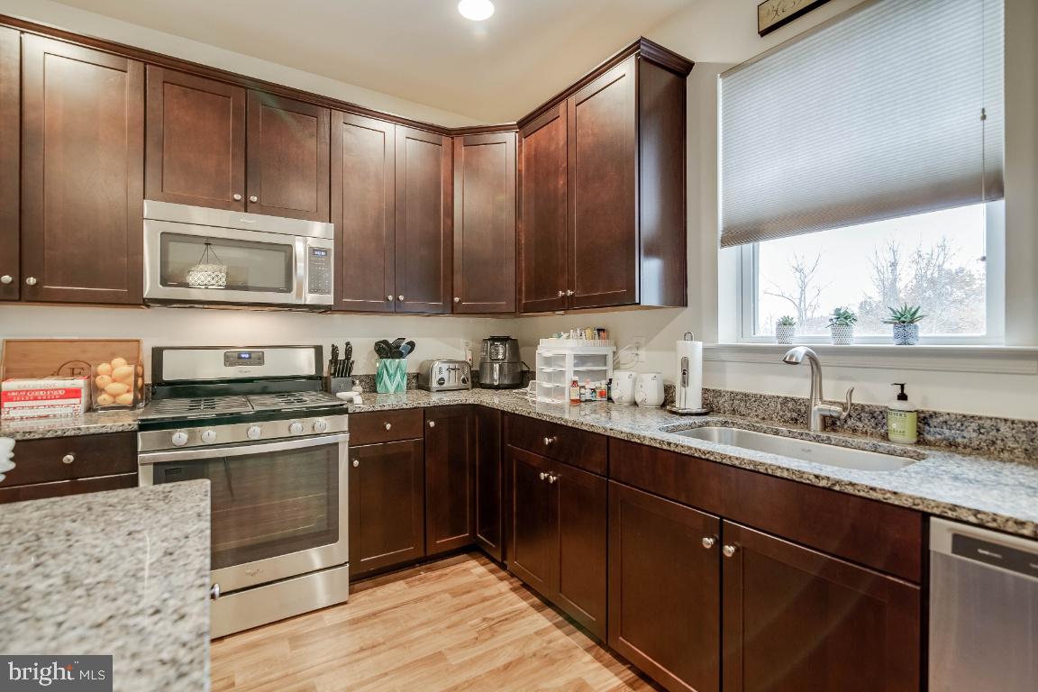 COLONIAL FORGE - Residential