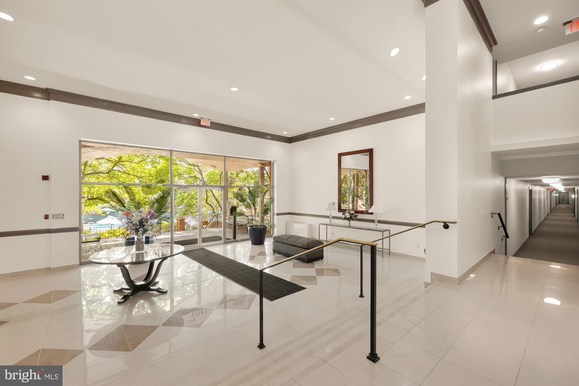 KENWOOD PLACE - Residential