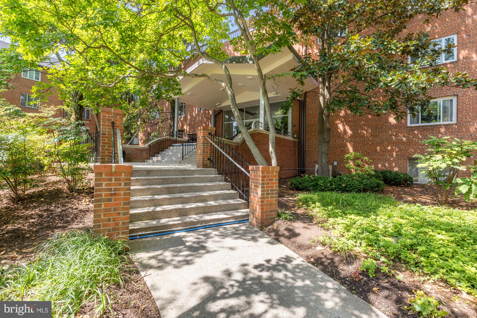 KENWOOD PLACE - Residential