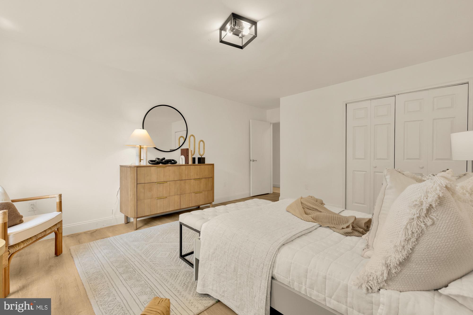 KENWOOD PLACE - Residential
