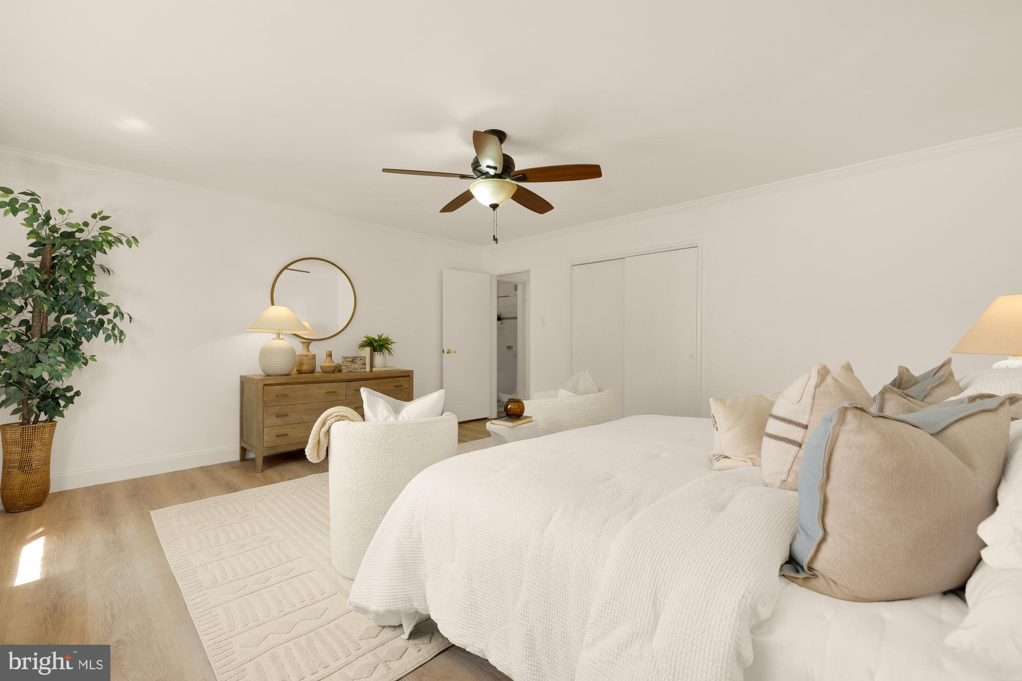 KENWOOD PLACE - Residential