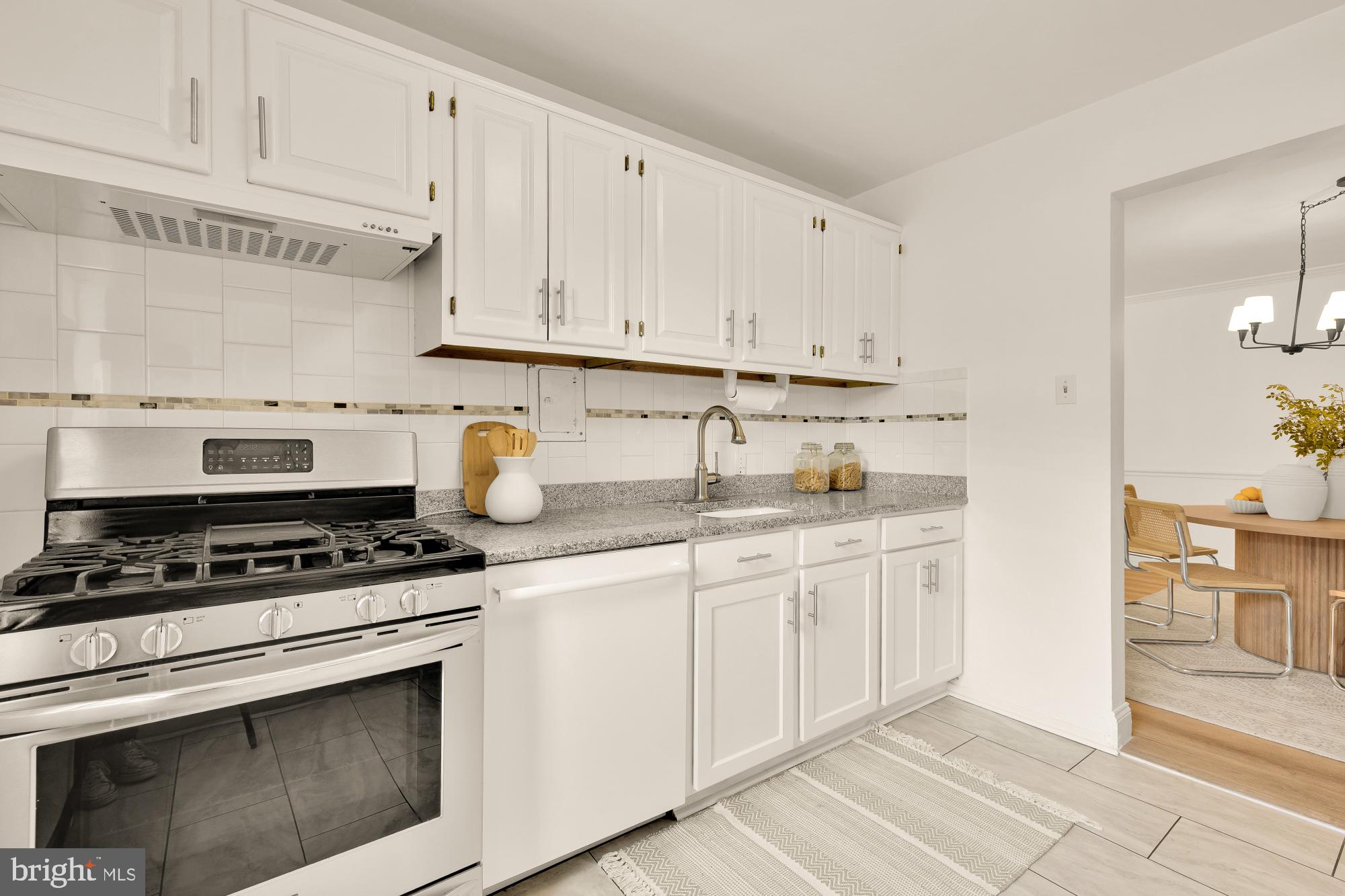KENWOOD PLACE - Residential