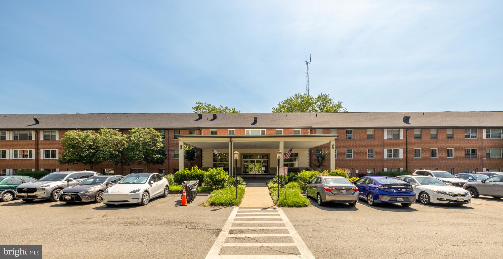 KENWOOD PLACE - Residential
