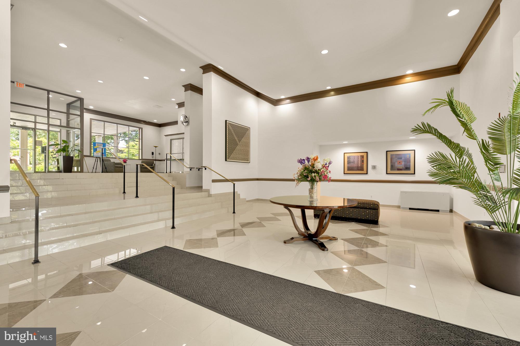 KENWOOD PLACE - Residential