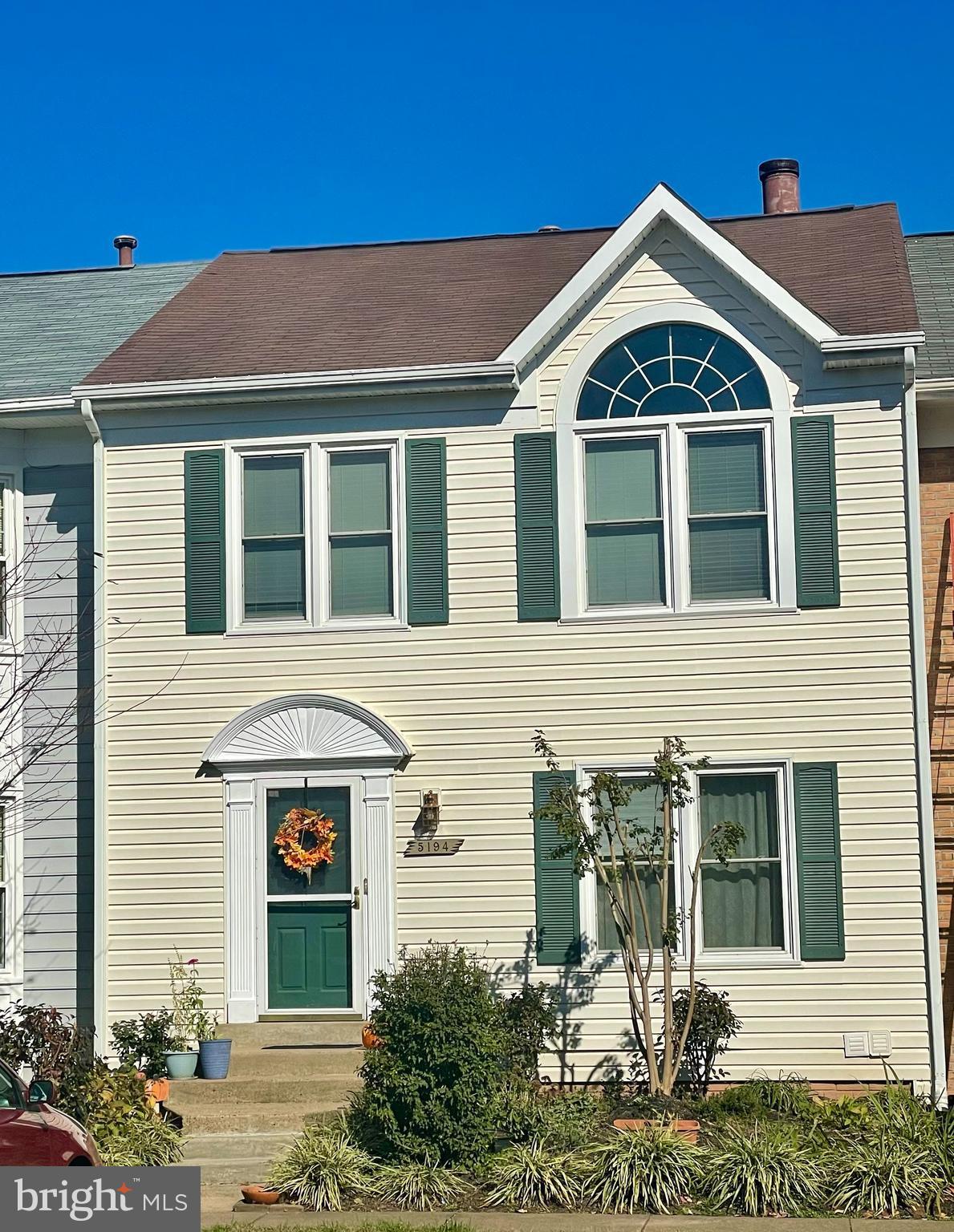 LIFESTYLE AT SULLY STATION - Residential