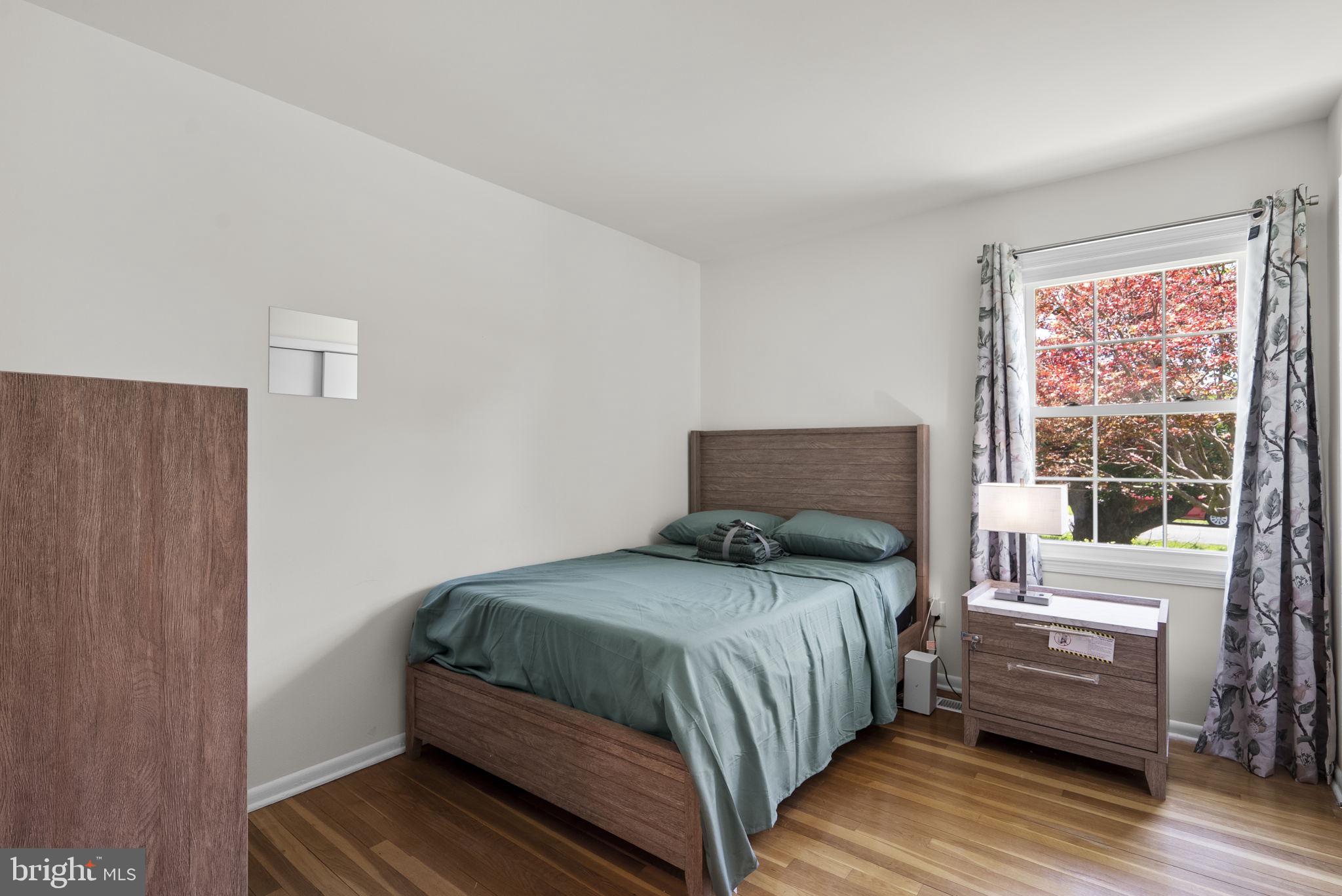 WILLIAMSBURG VILLAGE - Residential