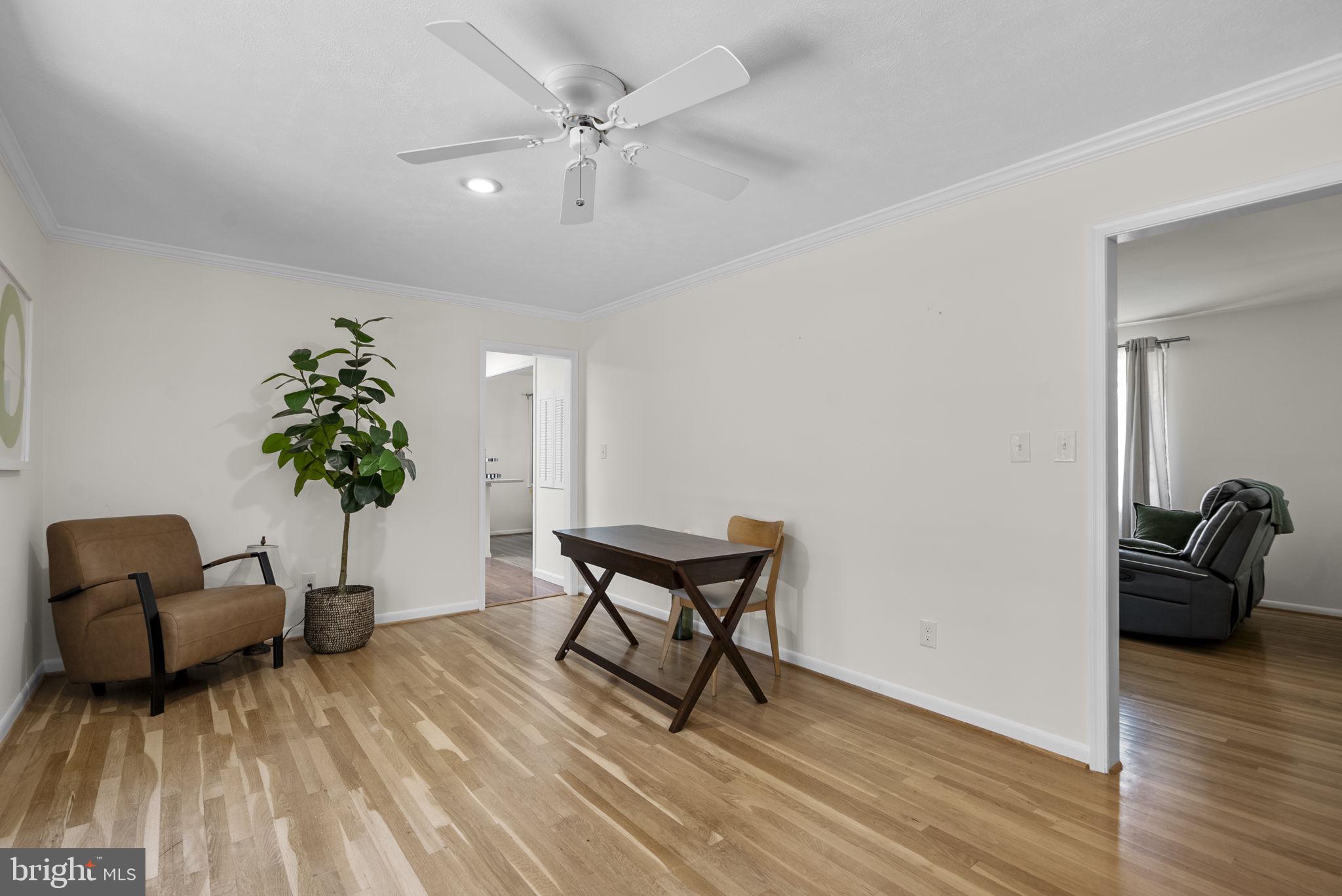 WILLIAMSBURG VILLAGE - Residential