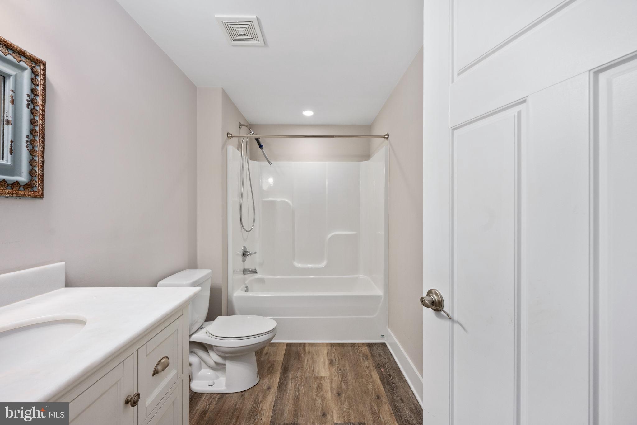 LONG VIEW SHORES - Residential