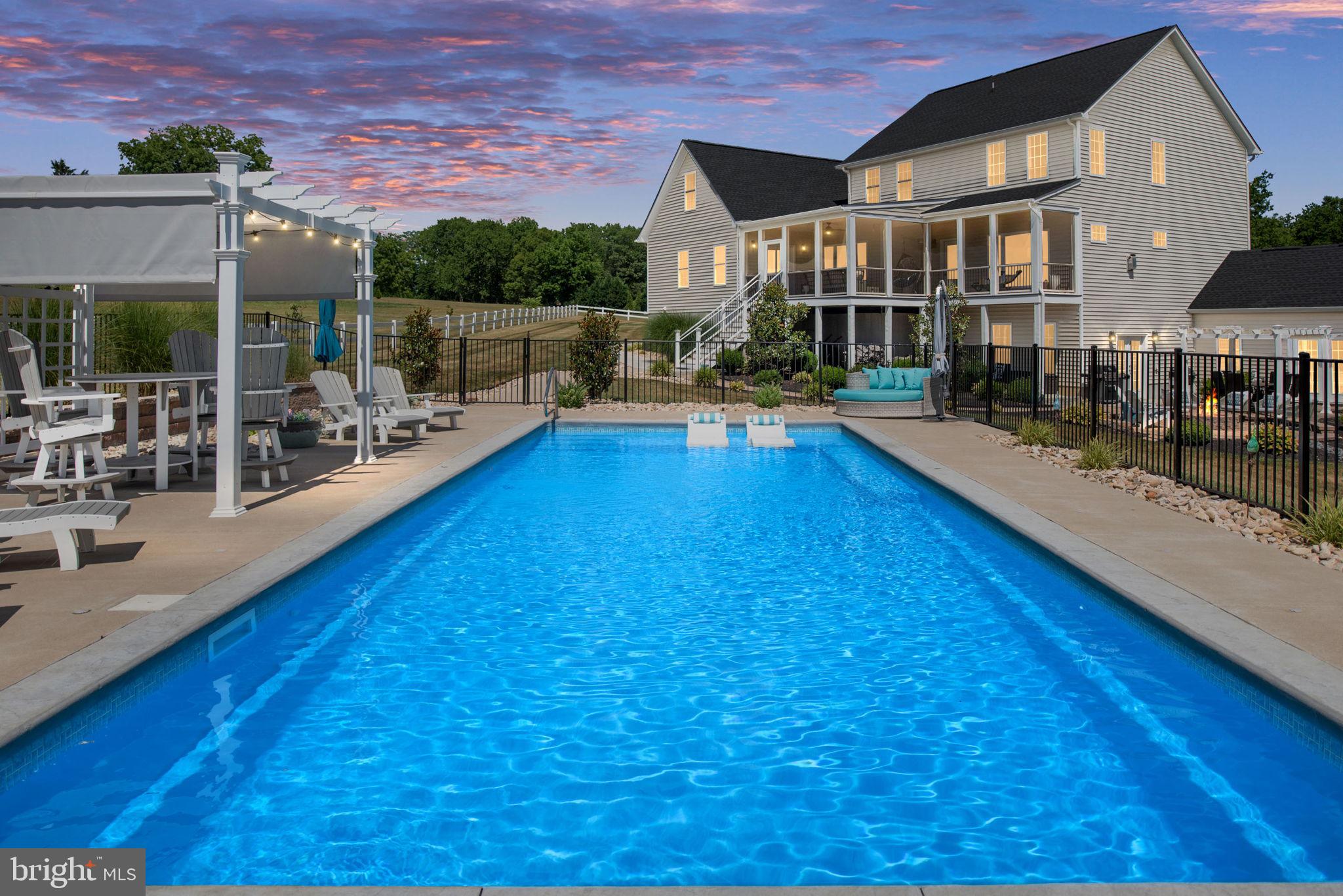 LONG VIEW SHORES - Residential