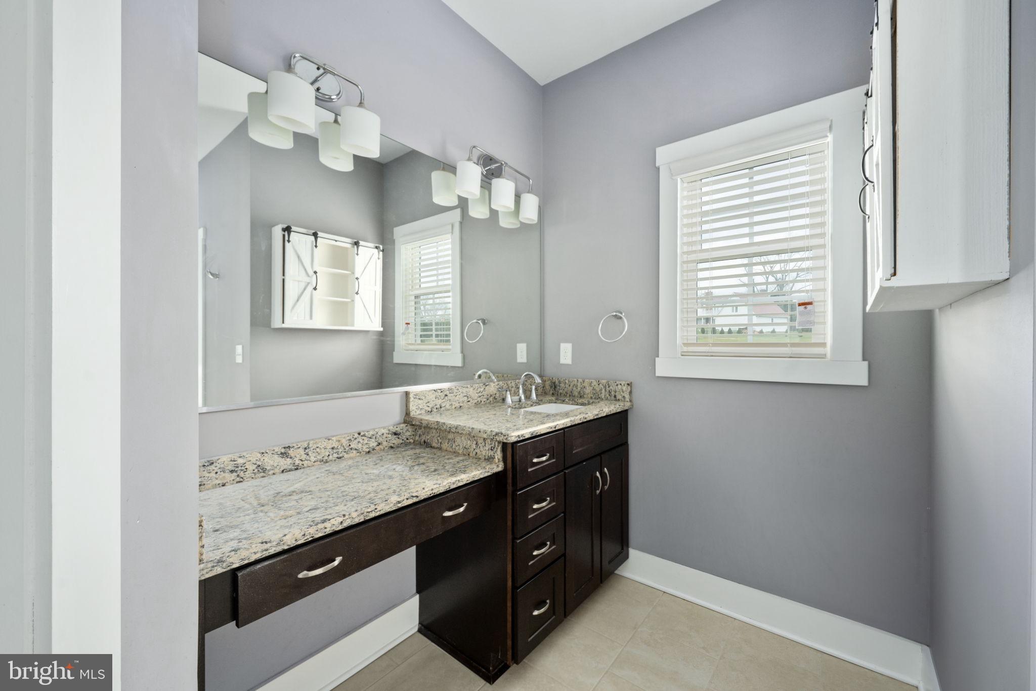 LONG VIEW SHORES - Residential