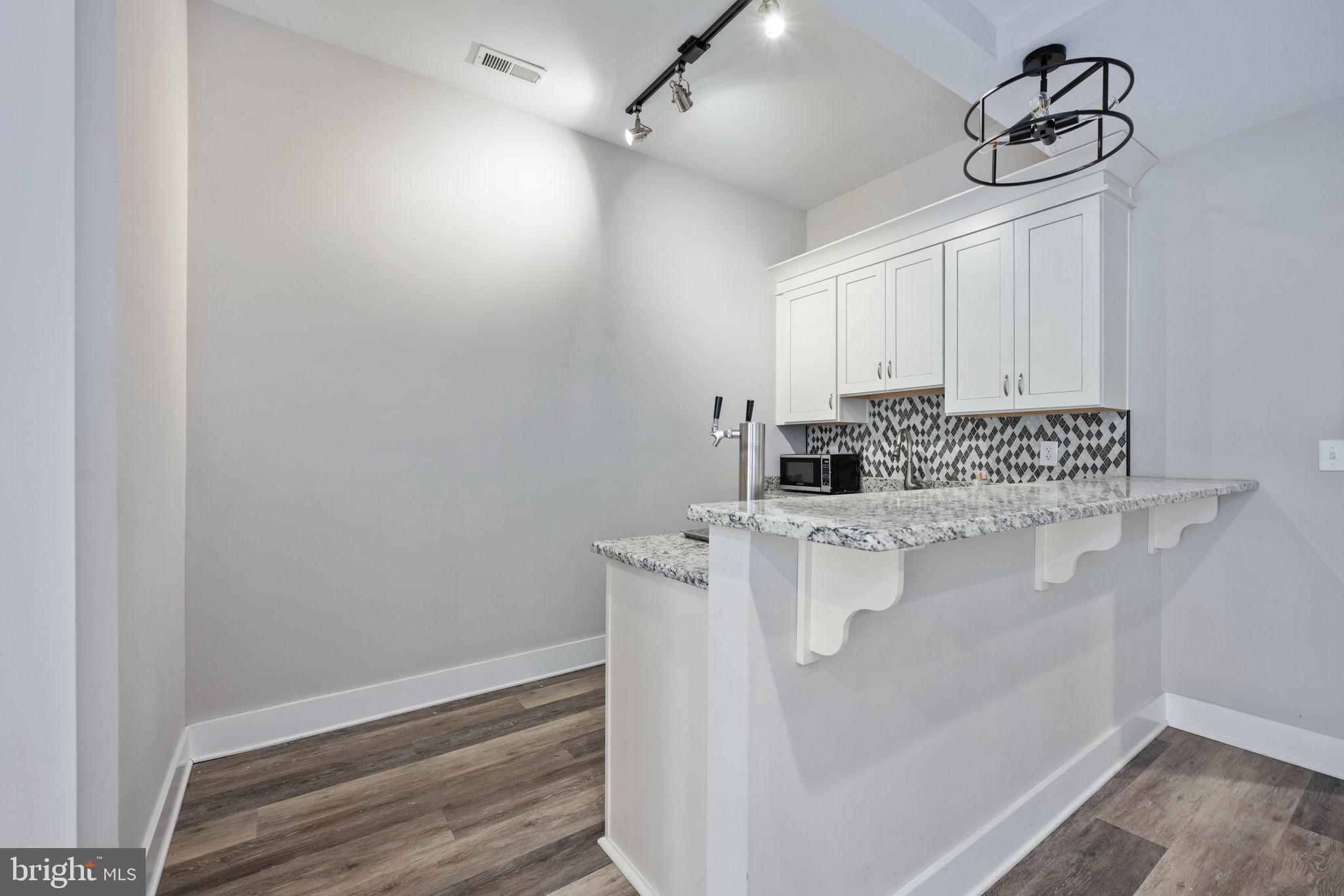 LONG VIEW SHORES - Residential