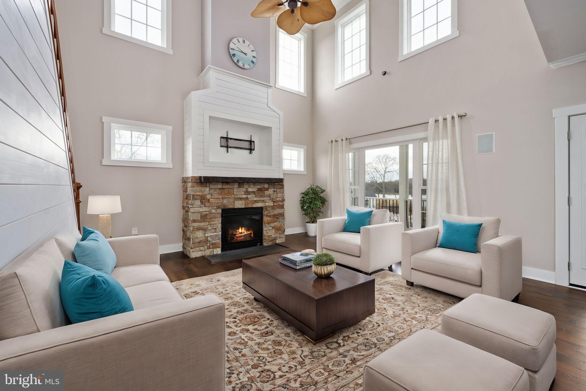 LONG VIEW SHORES - Residential
