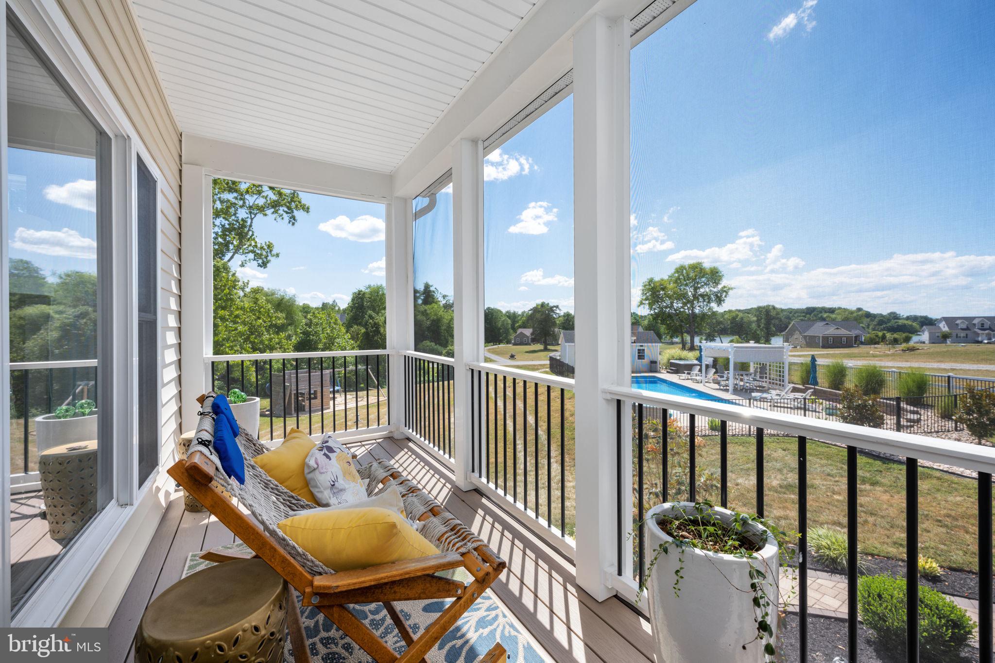 LONG VIEW SHORES - Residential