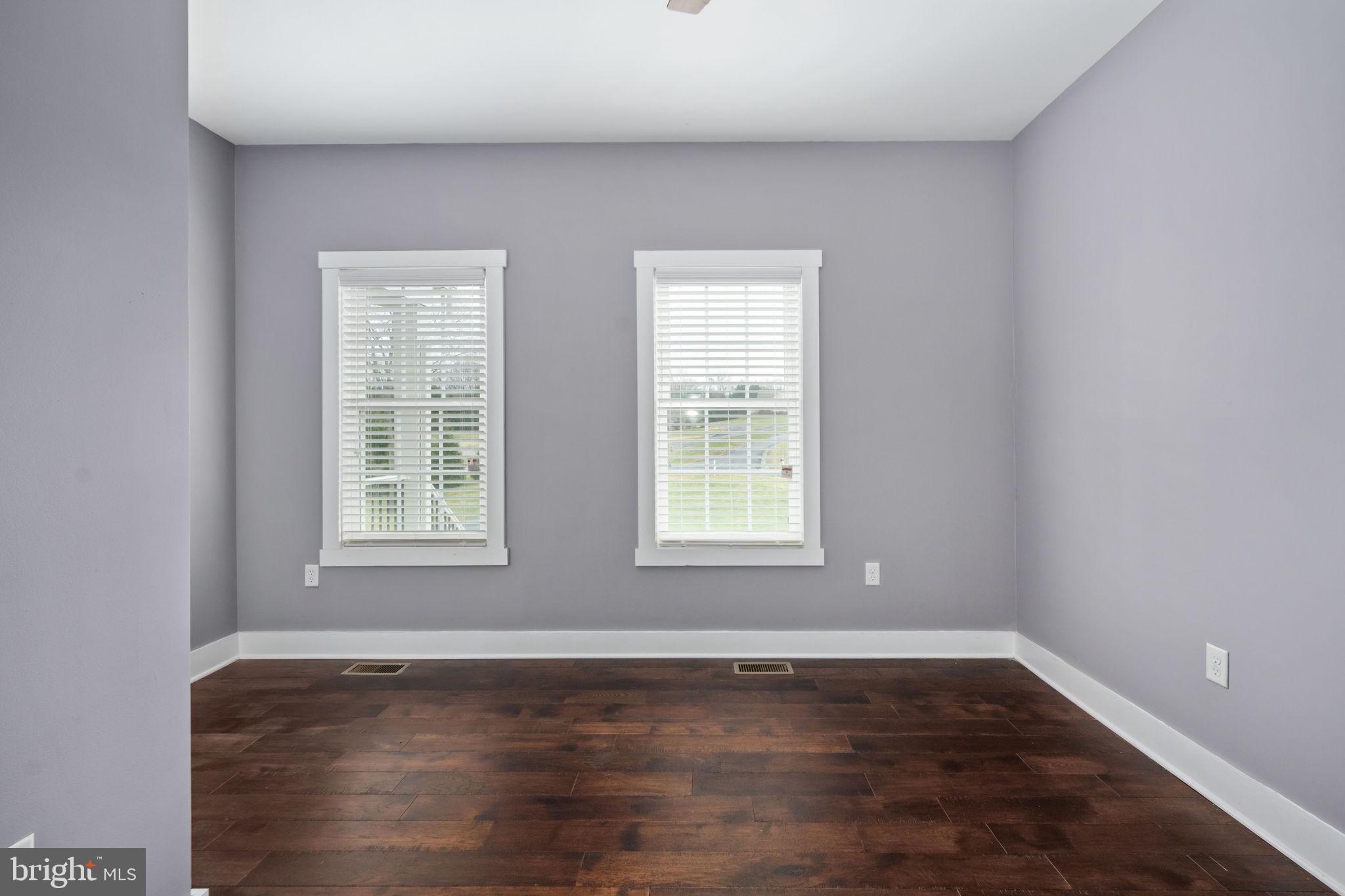 LONG VIEW SHORES - Residential