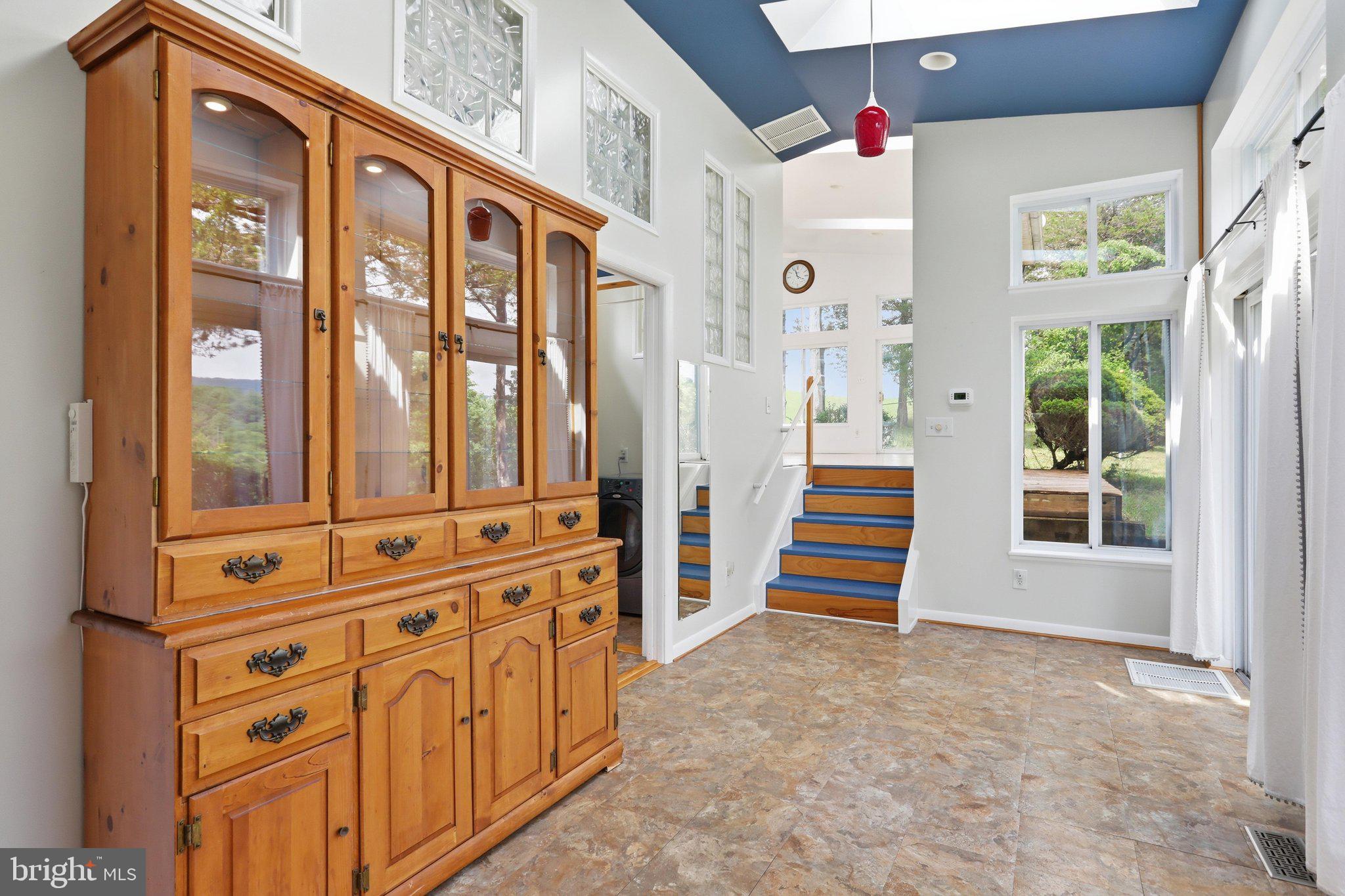SAND PLACE ACRES - Residential