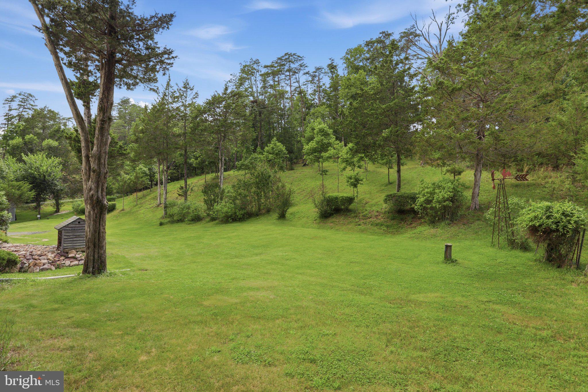 SAND PLACE ACRES - Residential