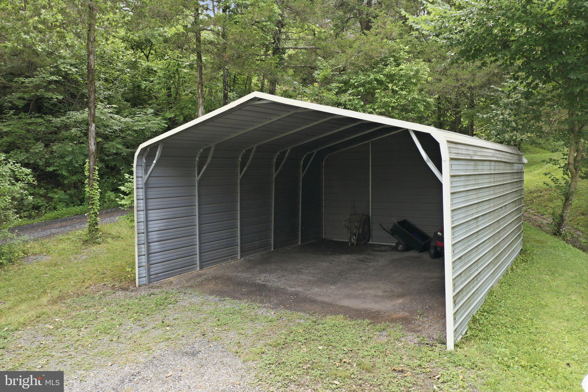 SAND PLACE ACRES - Residential