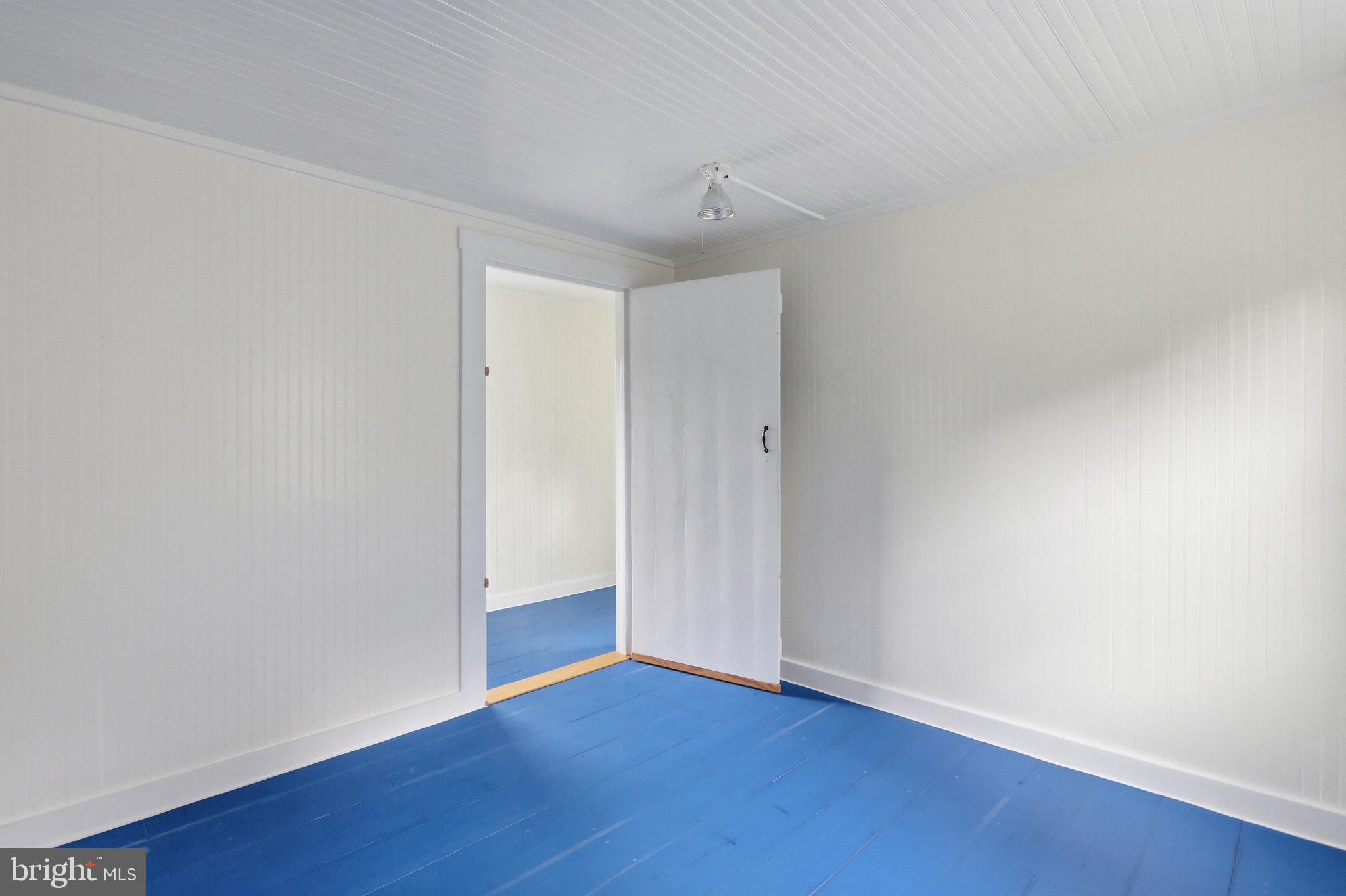 SAND PLACE ACRES - Residential