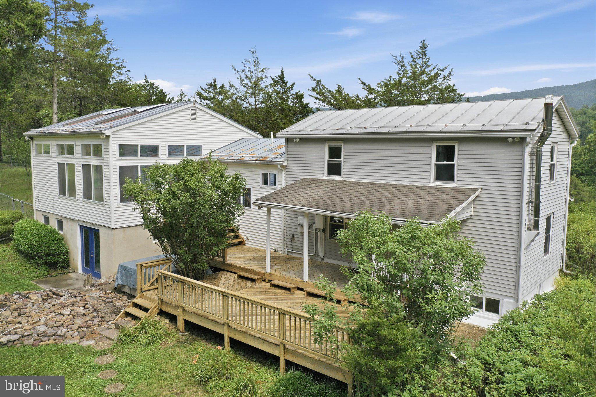 SAND PLACE ACRES - Residential
