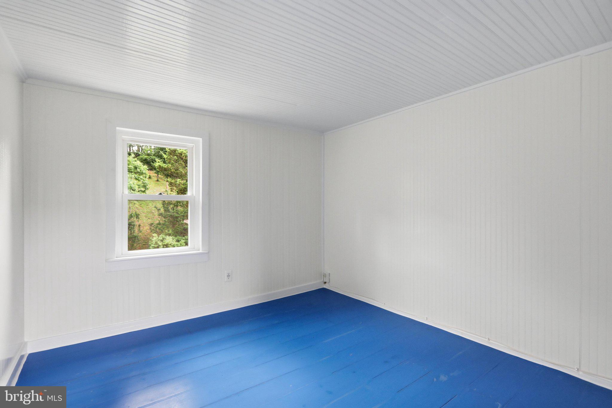 SAND PLACE ACRES - Residential